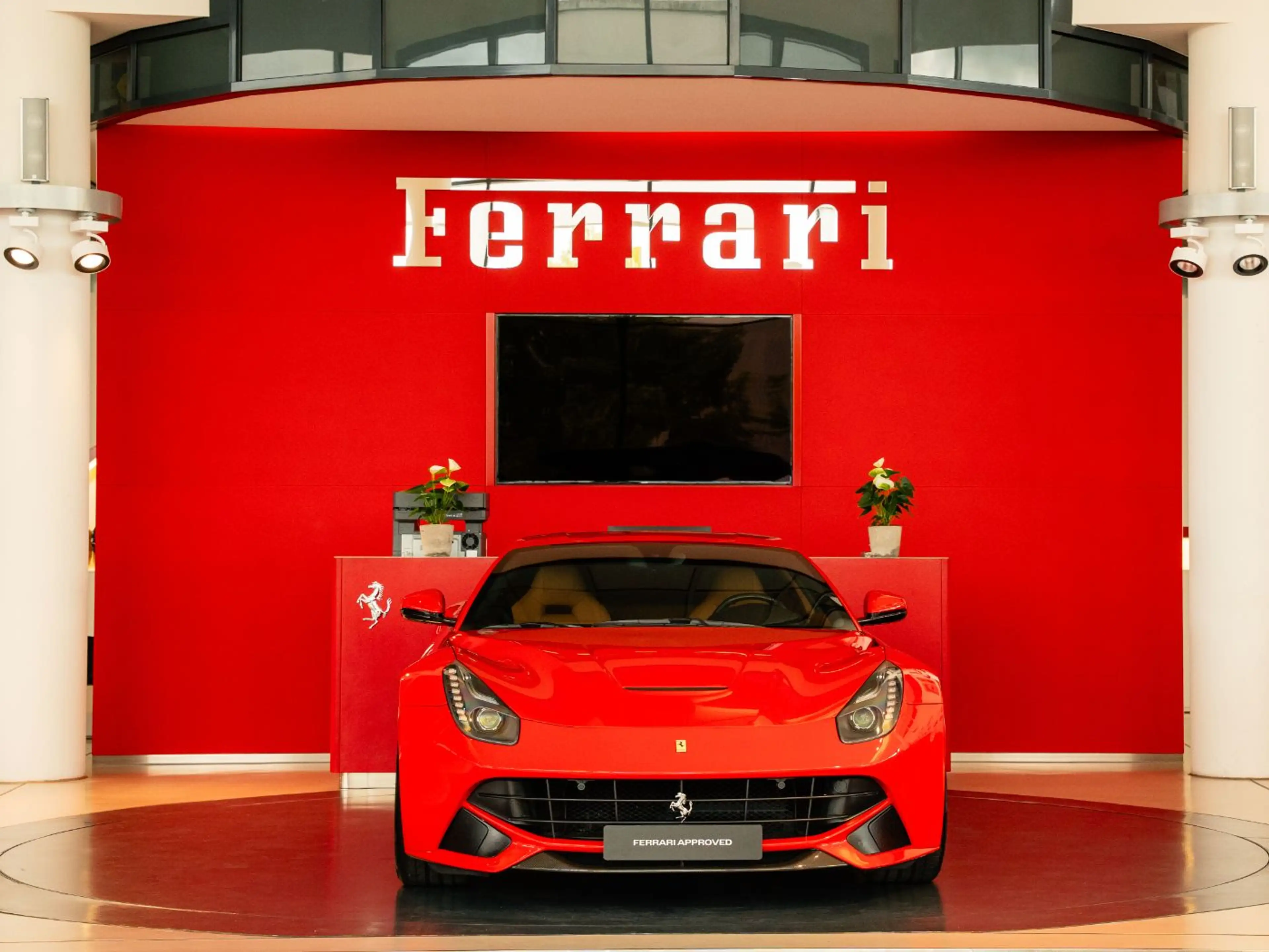 Ferrari F12 Berlinetta Karbon Packet Cockpit*Lift*JBL* — photo 10