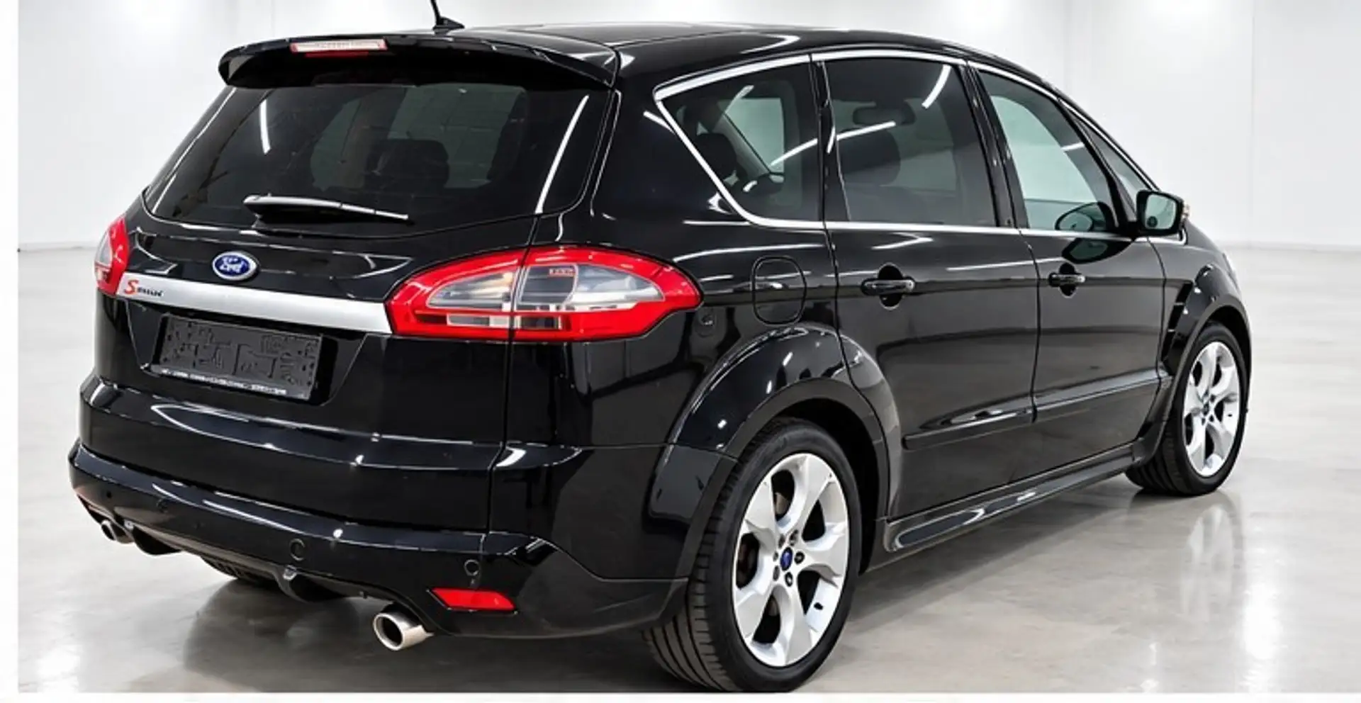 Ford S-Max Titanium S Schwarz - 2