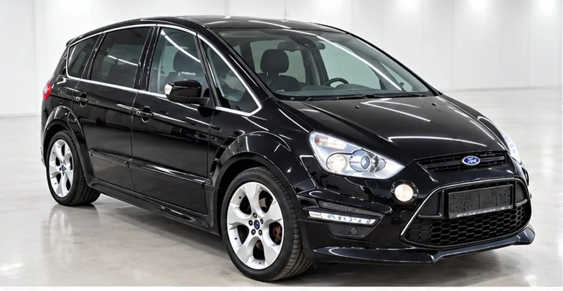 Ford S-Max Titanium S Schwarz - 1