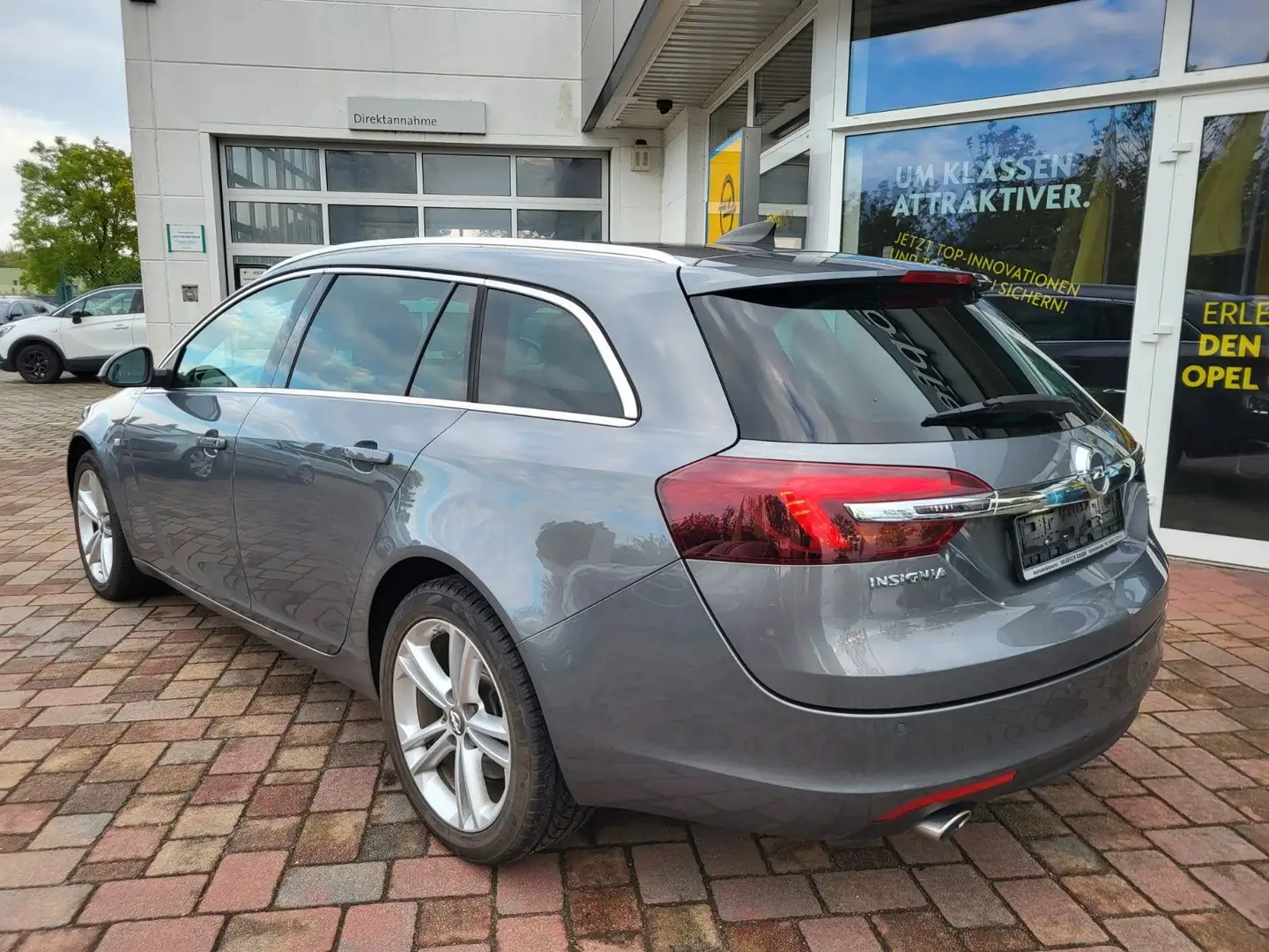 Opel Insignia A Sports Tourer Innovation Automatik Gris - 2