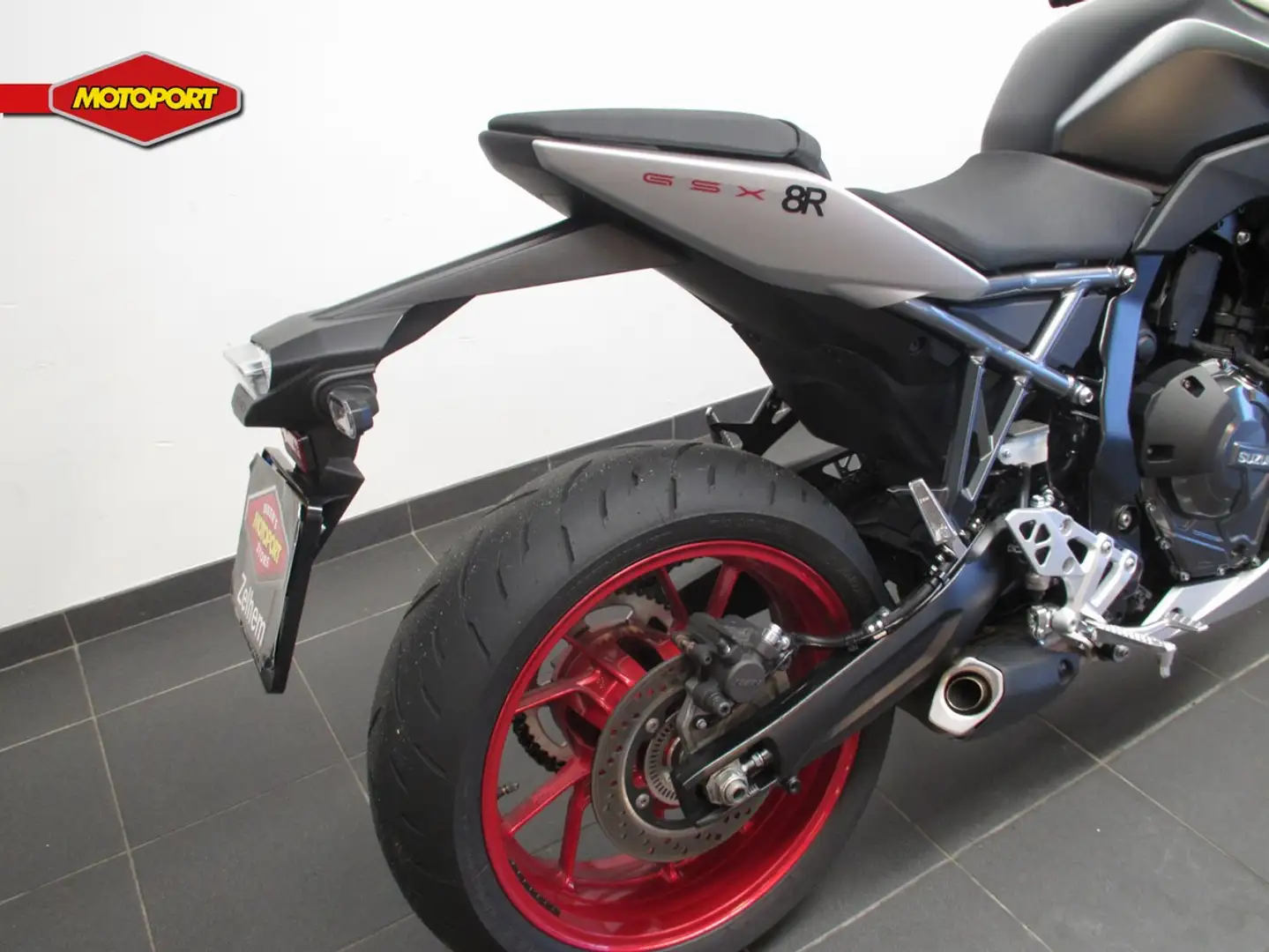 Suzuki GSX 8R Gris - 2