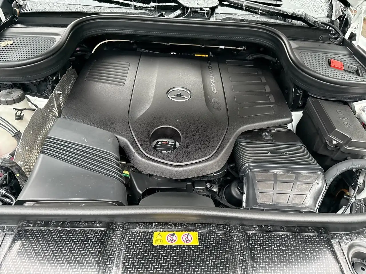 Mercedes-Benz GLE снимка Mercedes-Benz GLE