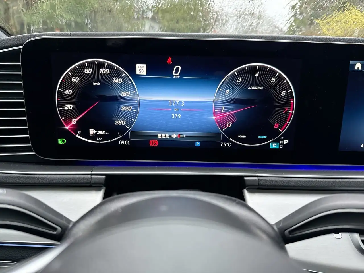 Mercedes-Benz GLE снимка Mercedes-Benz GLE