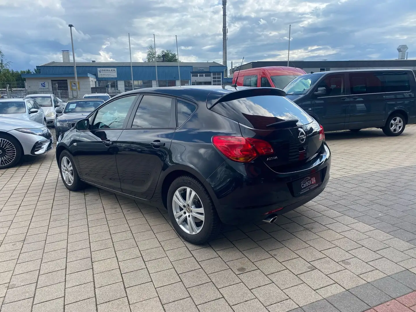 Opel Astra Edition Negro - 2