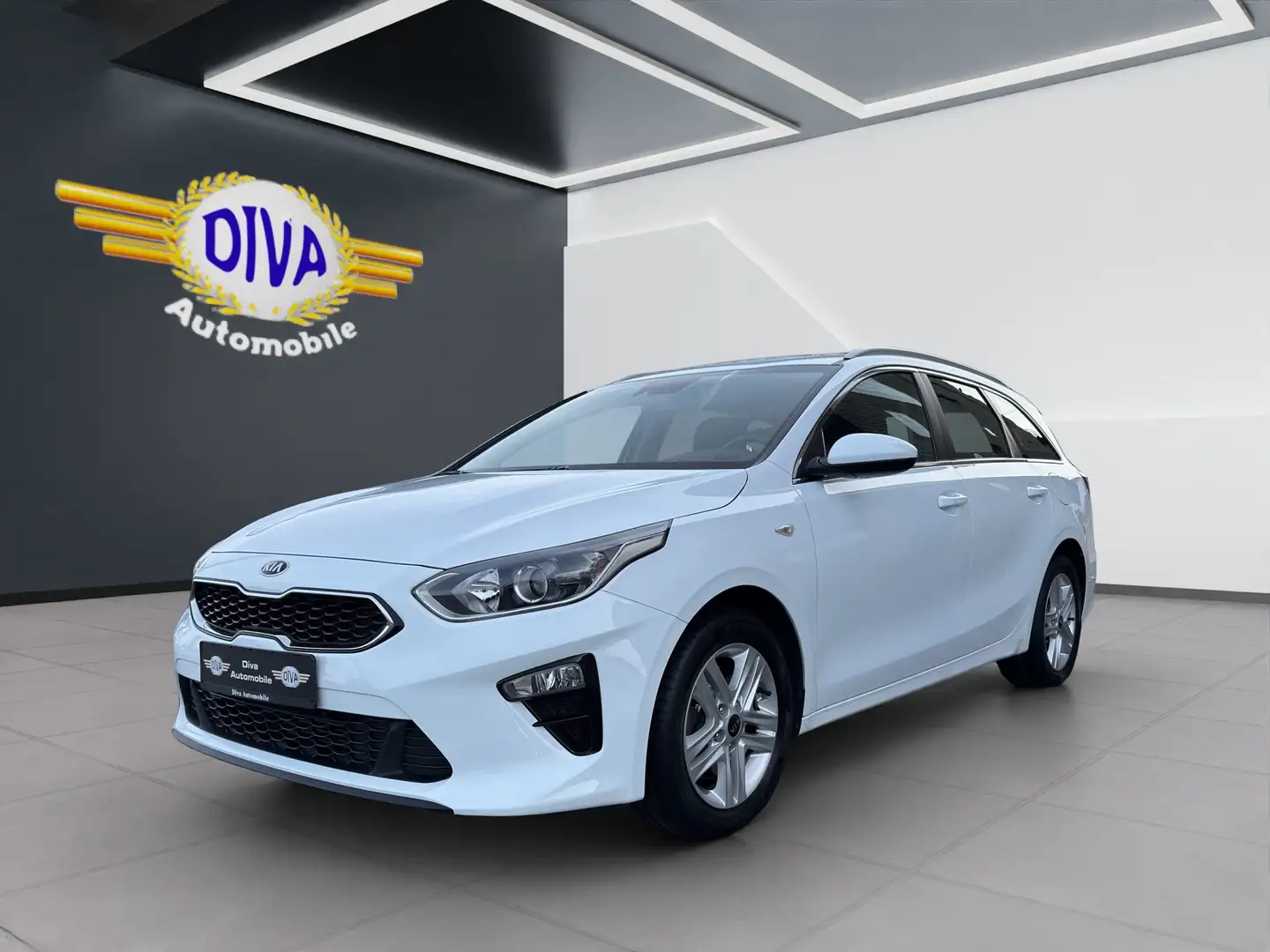Kia Ceed SW / cee'd SW Vision Automatik Weiß - 1