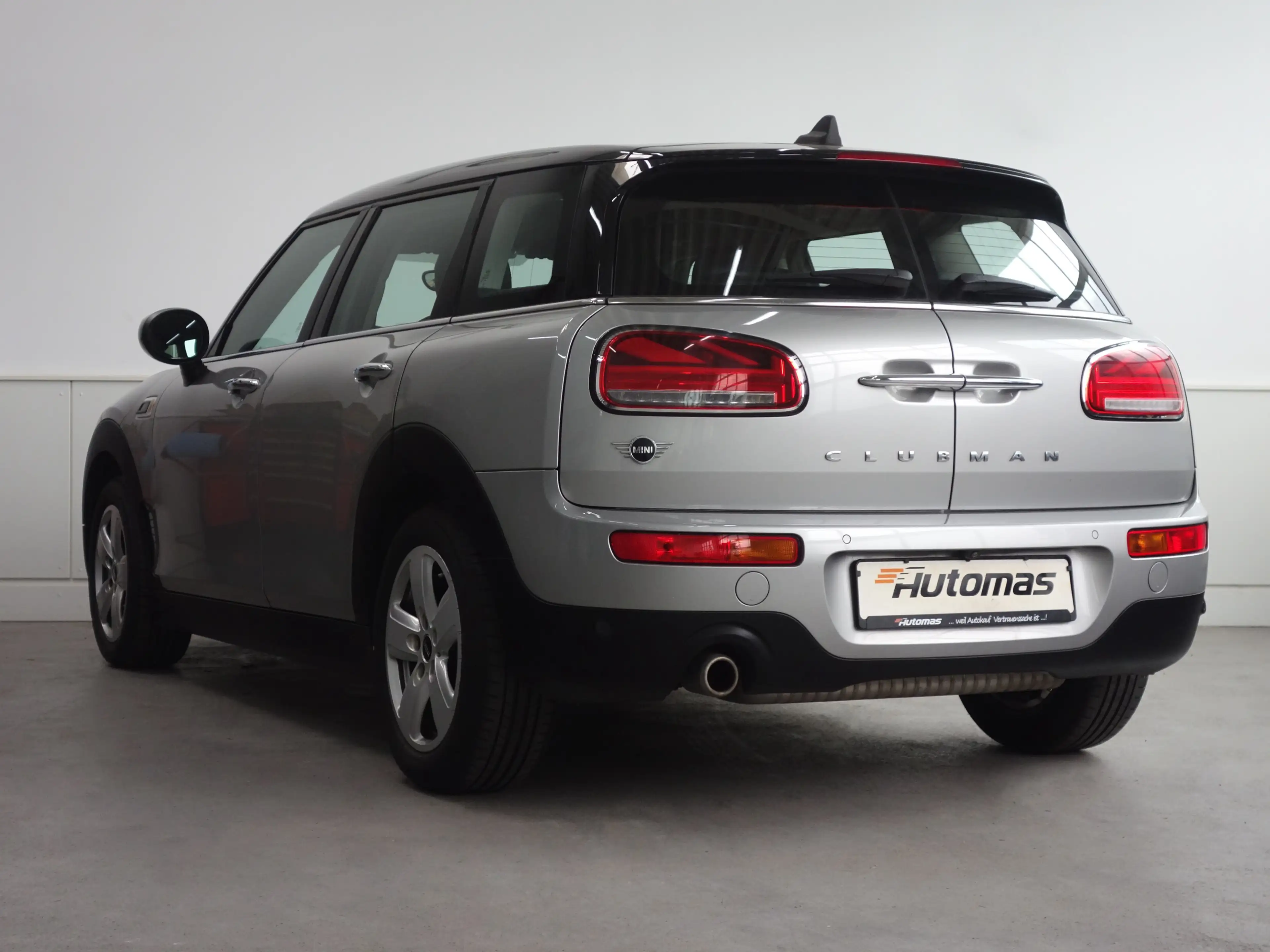 MINI Cooper Clubman Automatik Navi SHZ R-Cam LED — photo 4