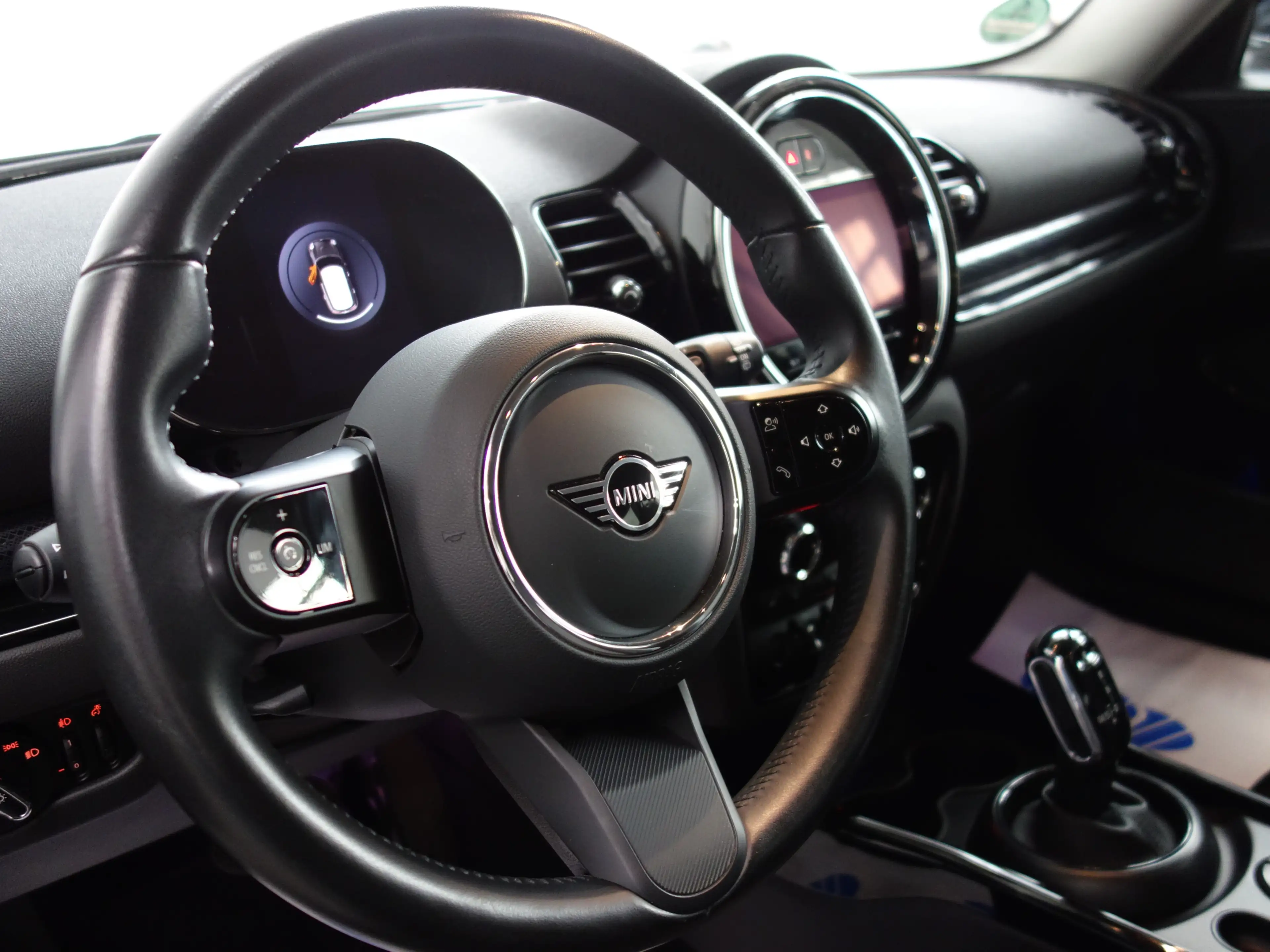 MINI Cooper Clubman Automatik Navi SHZ R-Cam LED — photo 11