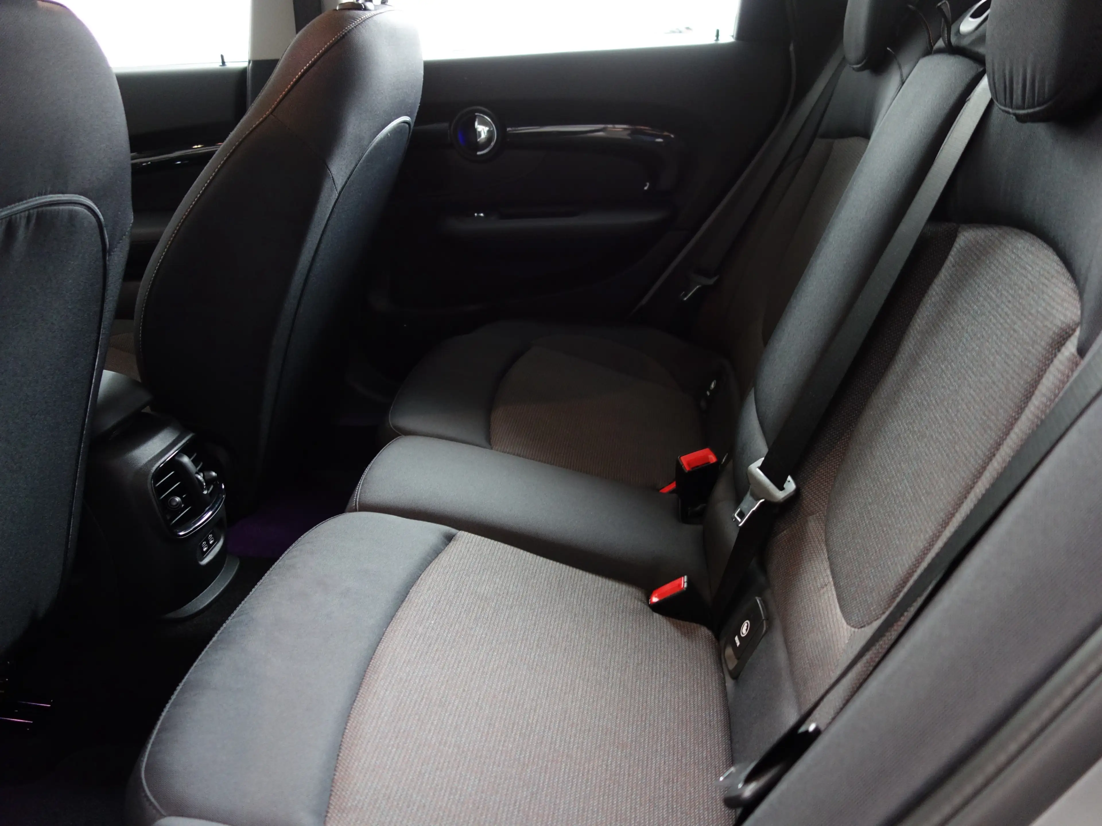 MINI Cooper Clubman Automatik Navi SHZ R-Cam LED — photo 8