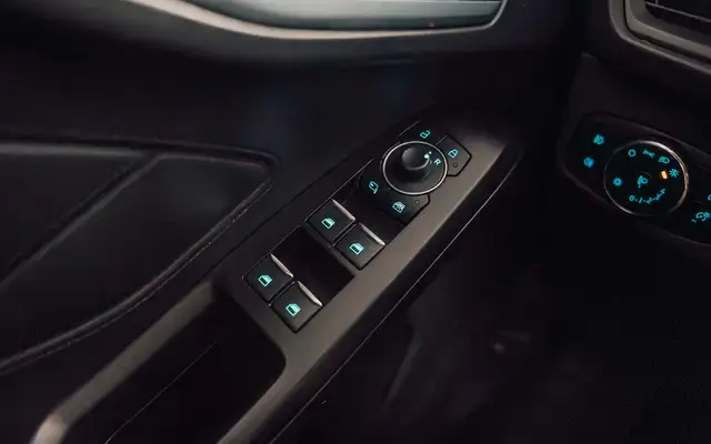 Ford Focus view 10