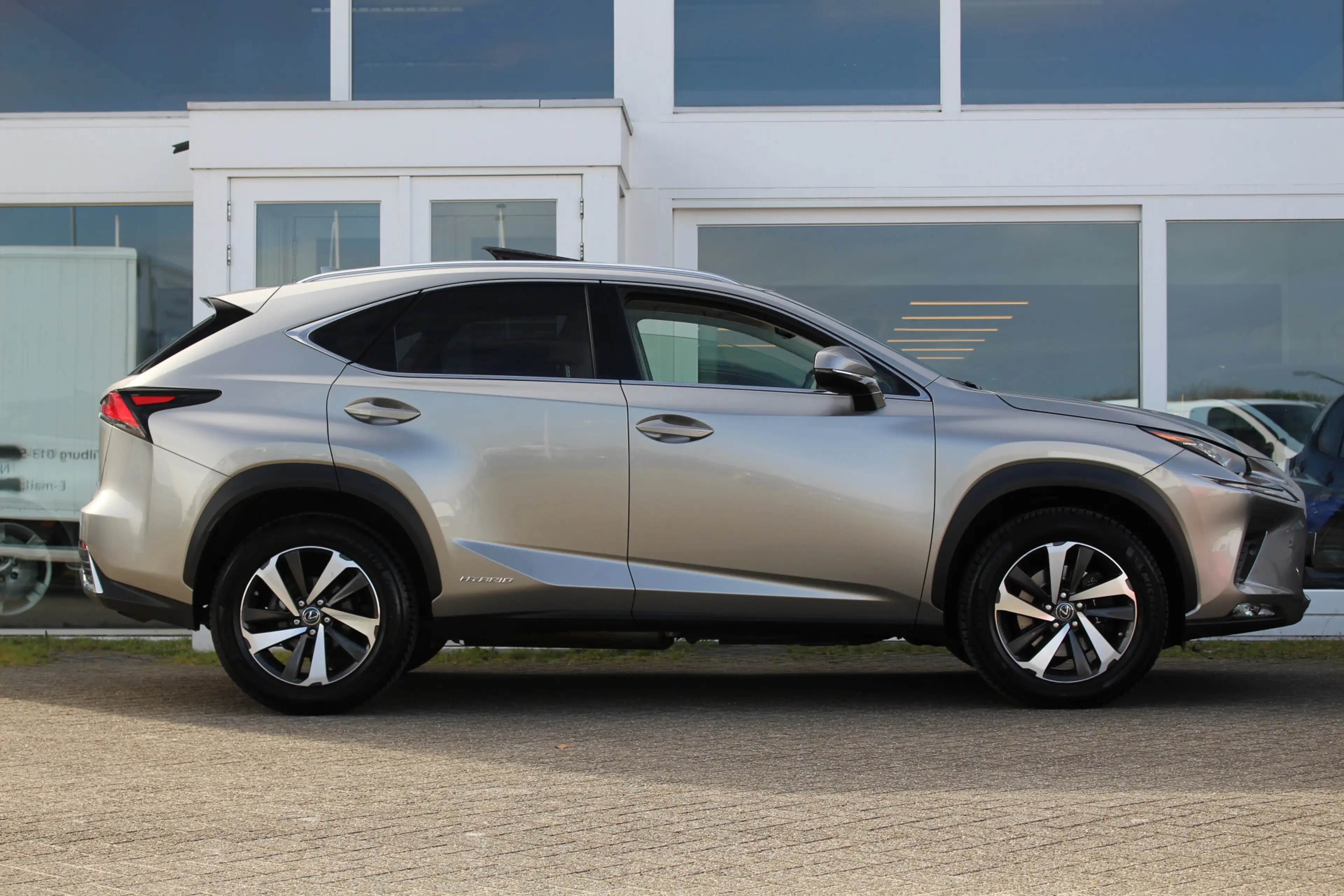 Lexus NX 300h Hybride AWD President Line I Pano I Mark Lev. I Fa — photo 13