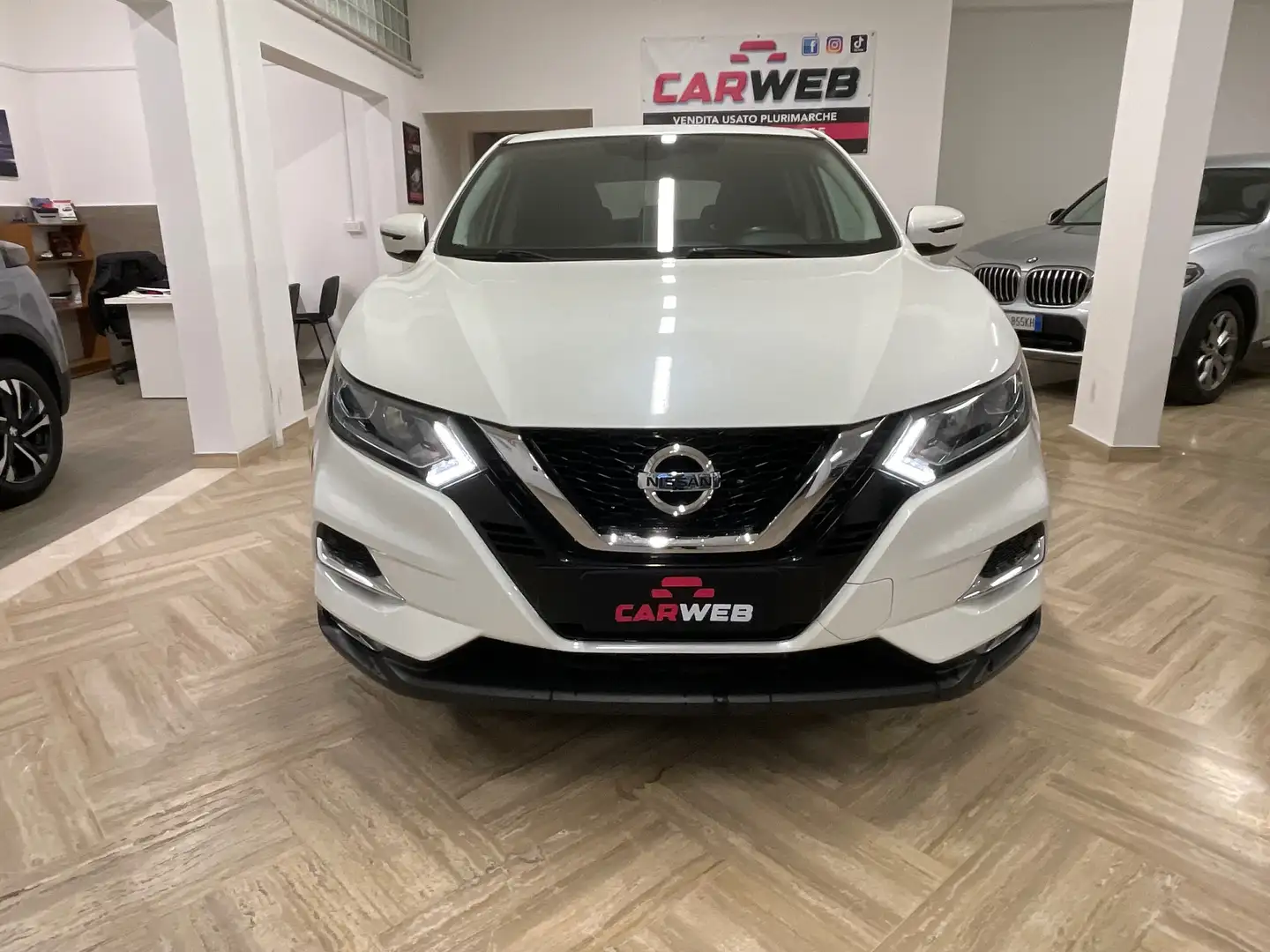 Nissan Qashqai Qashqai 1.6 dci Tekna 2wd 130cv xtronic my18 Blanc - 2