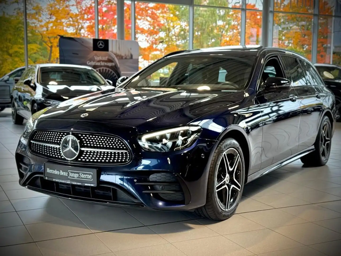 Mercedes-Benz E 300 e T AMG+Night+MBUX+SDach+WIDE+360+Distr. Bleu - 2