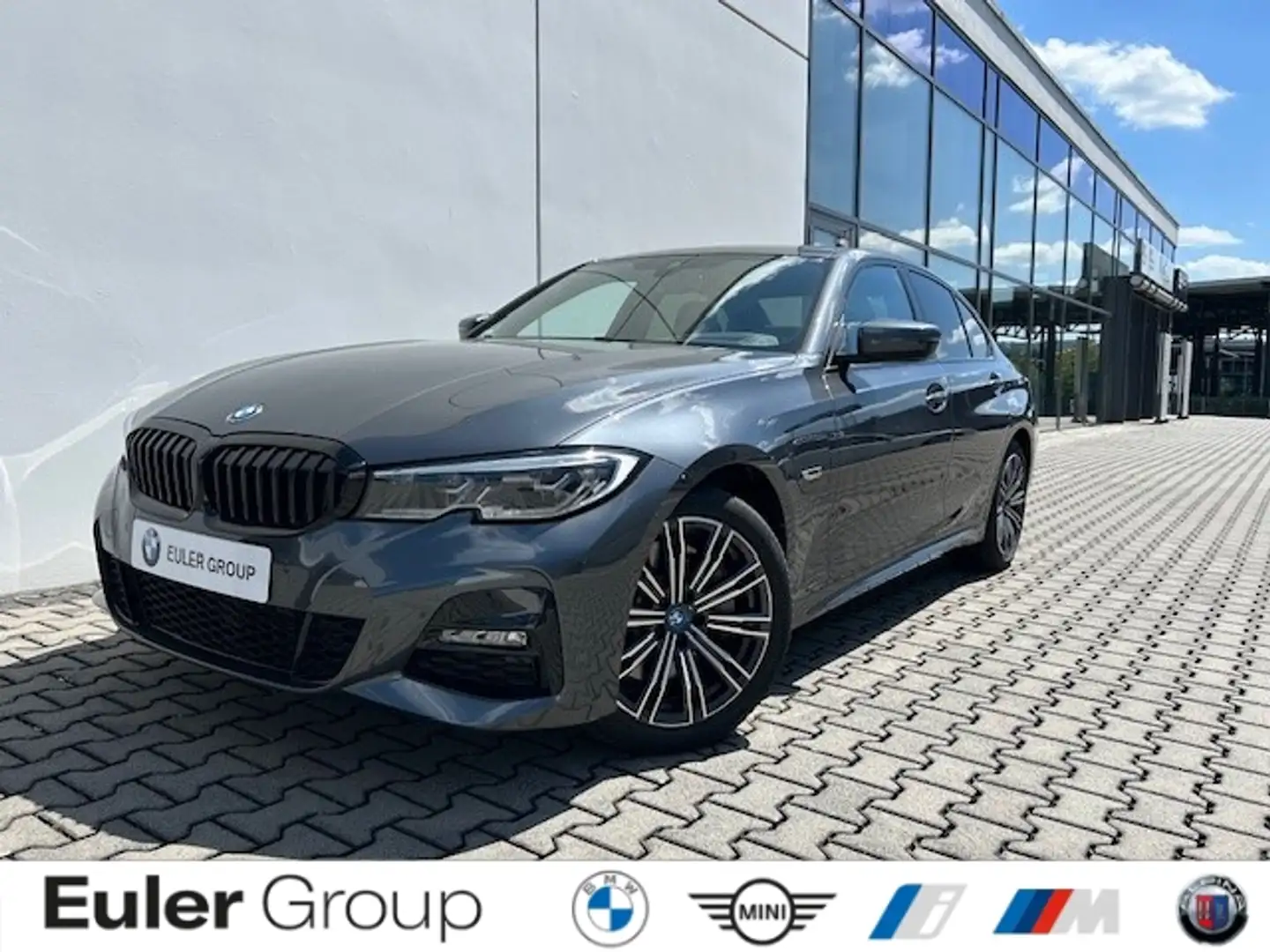BMW 330 e Limousine M-Sport SHZ Laser HiFi DrivAss Grau - 1