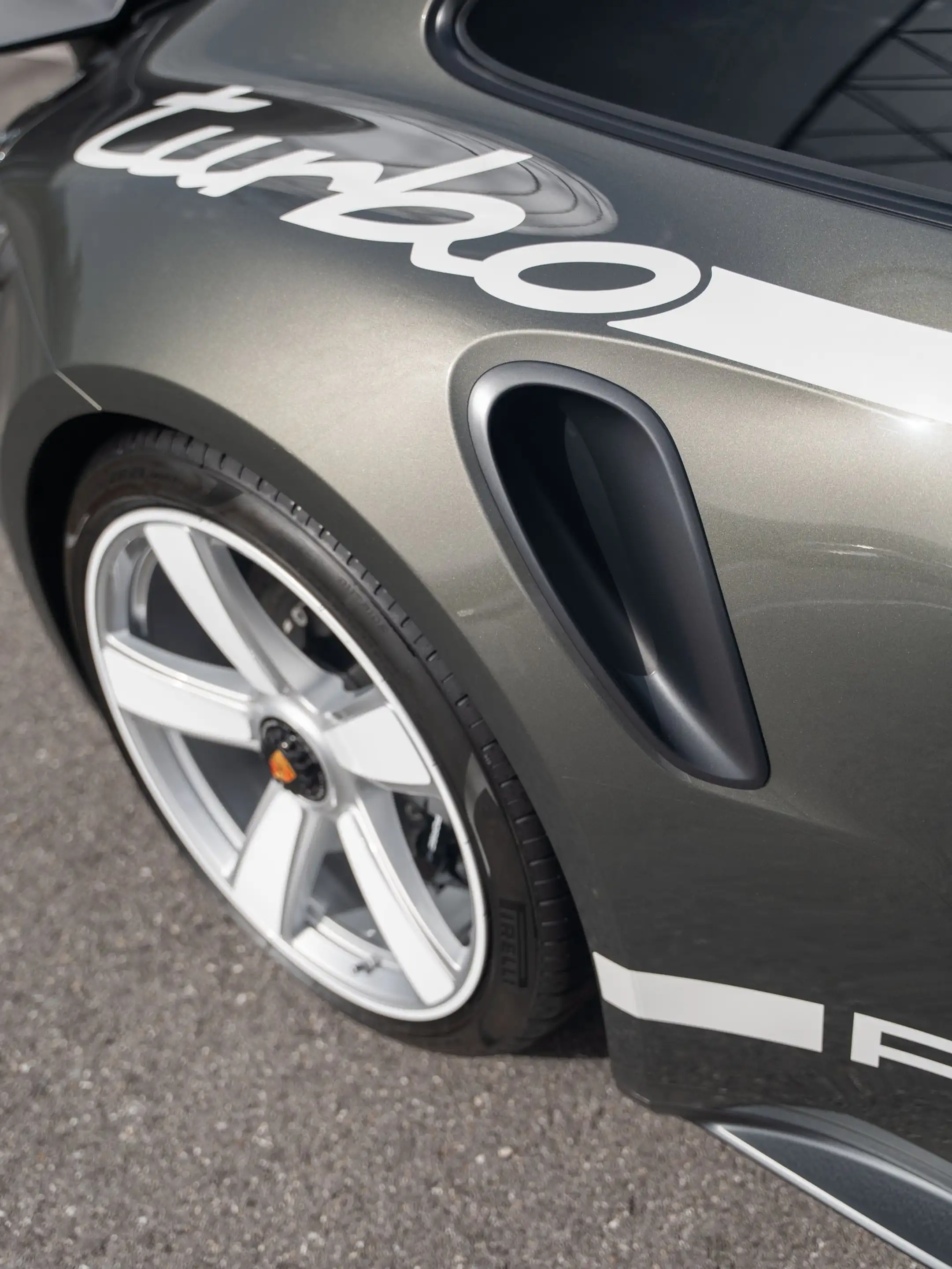 Porsche 911 Turbo 50 Jahre — photo 31