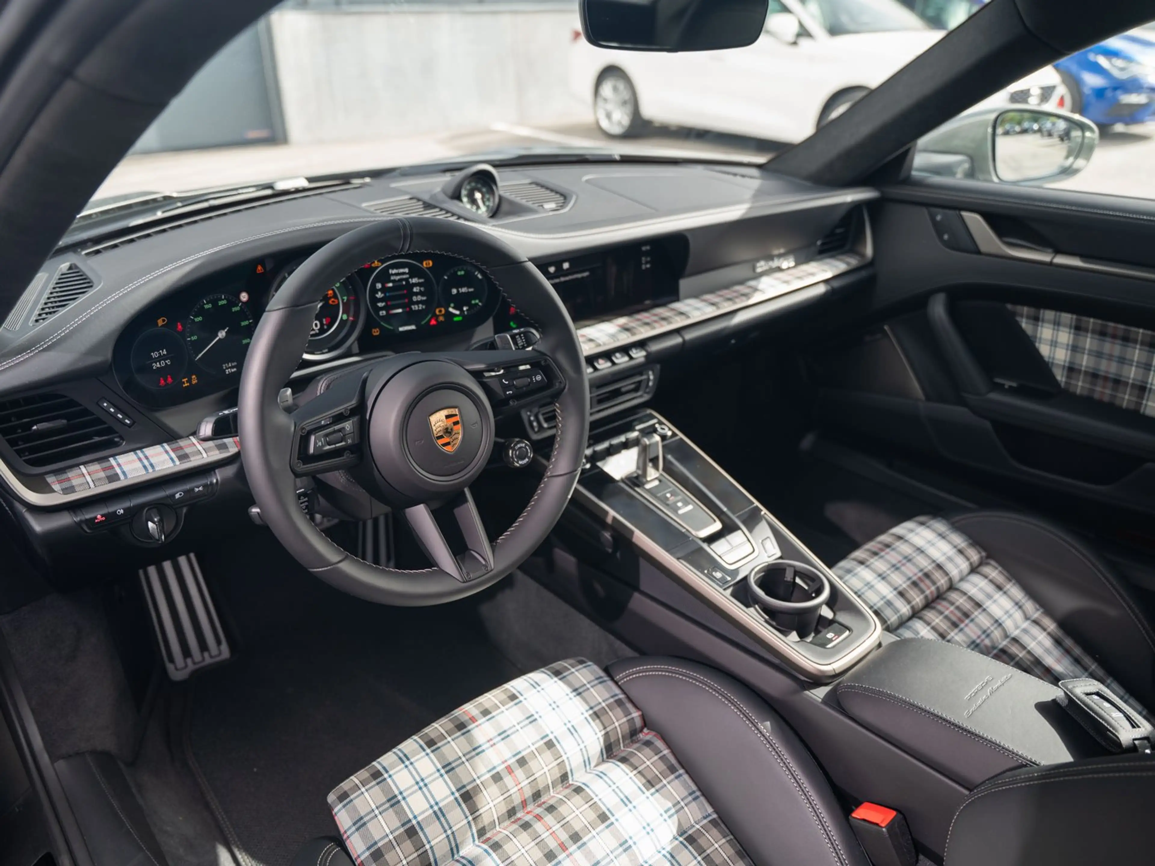 Porsche 911 Turbo 50 Jahre — photo 11