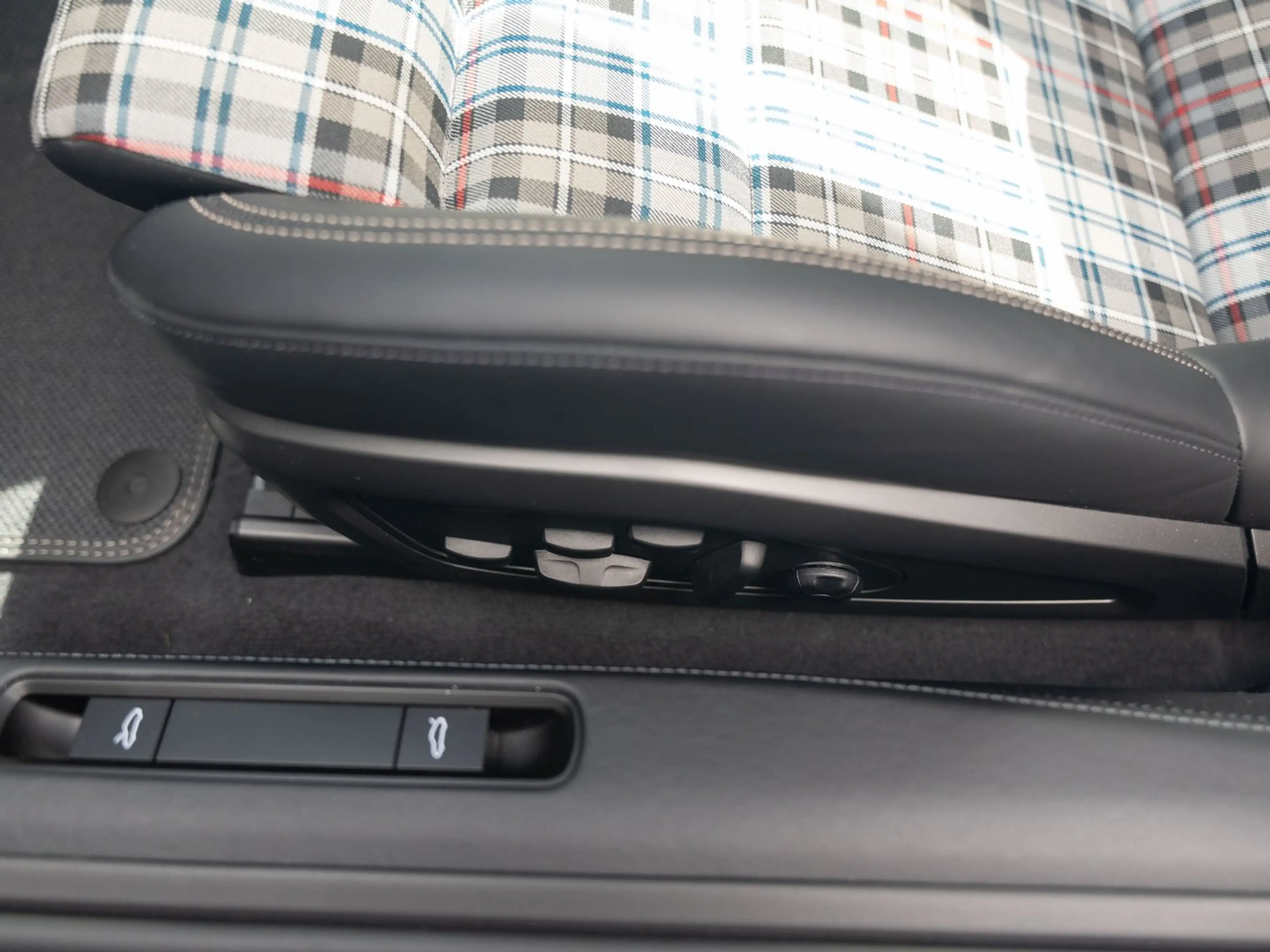 Porsche 911 Turbo 50 Jahre — photo 16