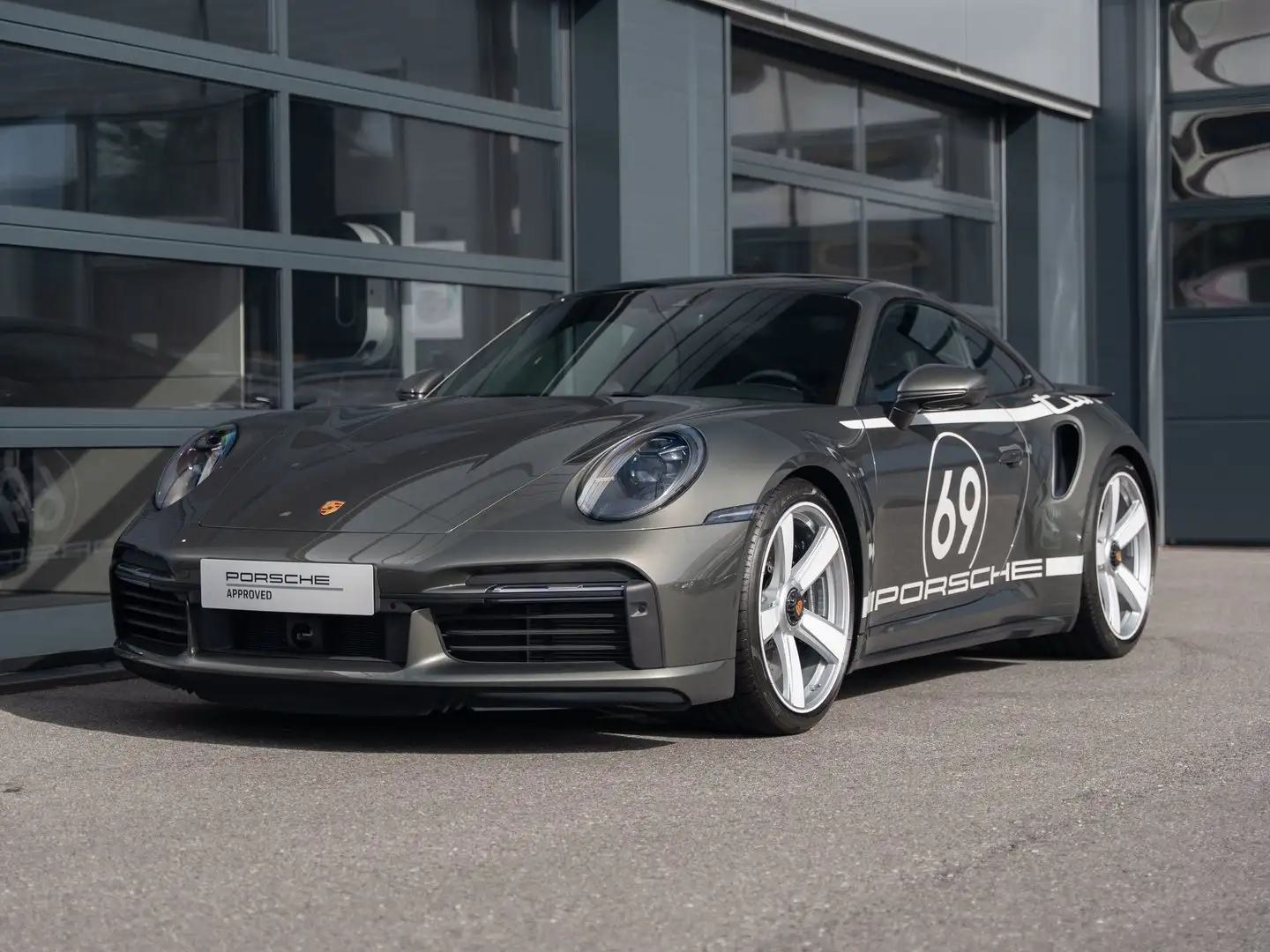 Porsche 911 Turbo 50 Jahre Grün - 1