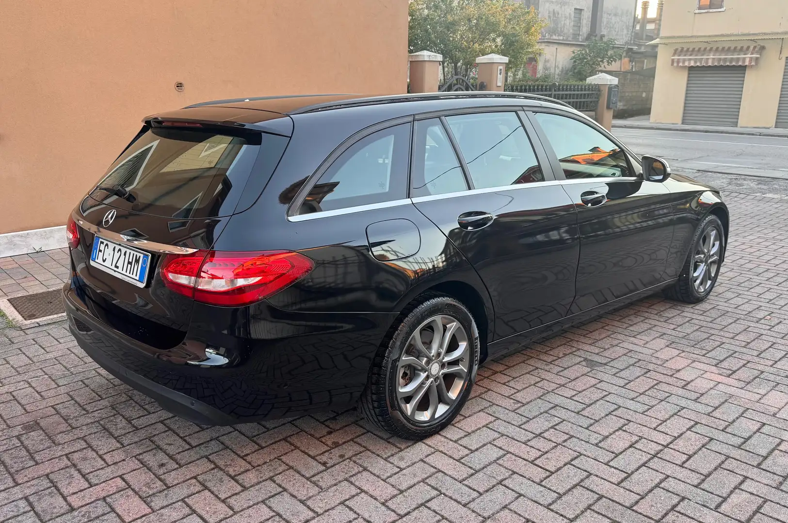 Mercedes-Benz C 200 Classe C-S205 2014 SW SW d (bt) Exclusive auto Noir - 2