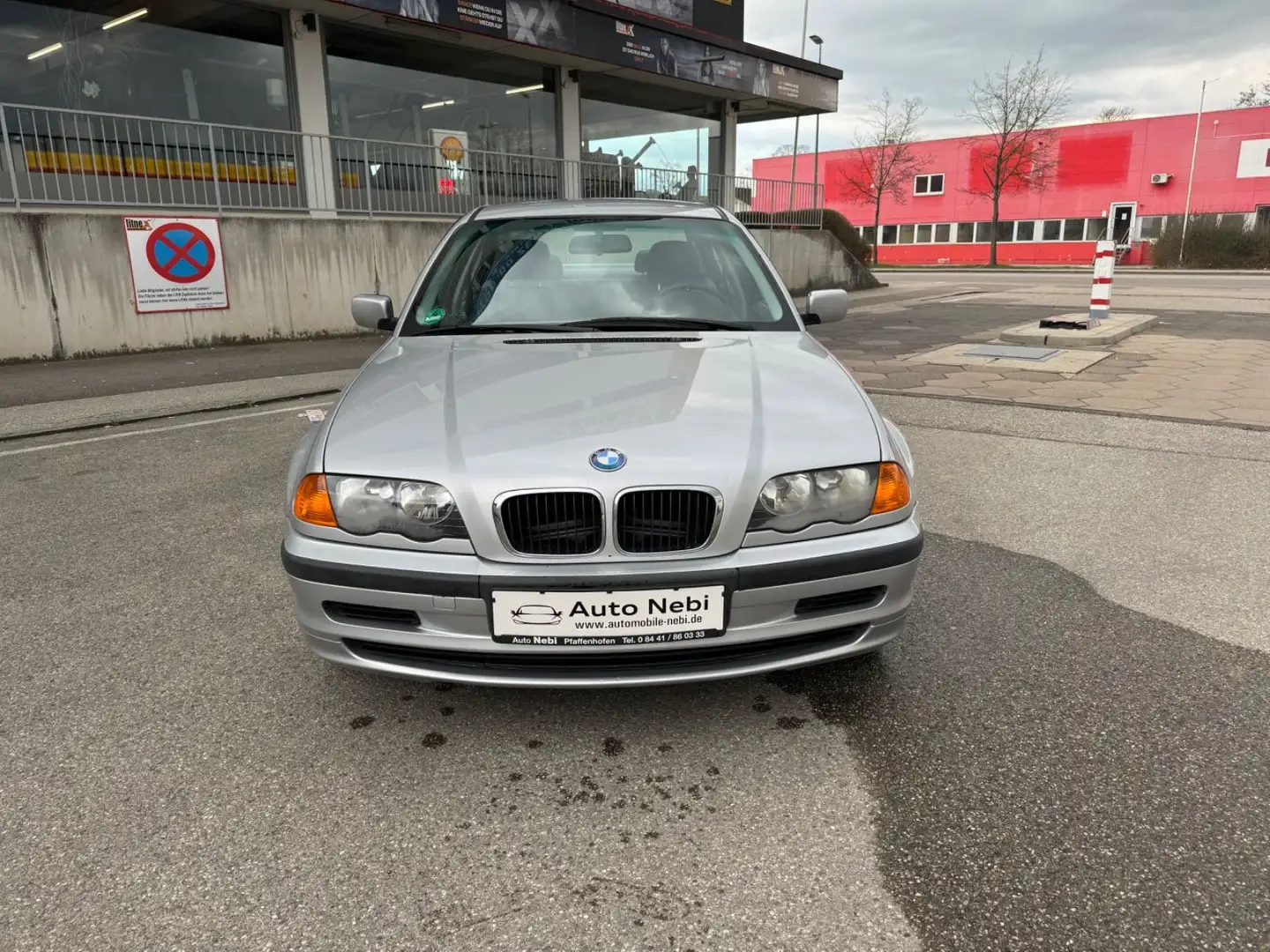 BMW 318 i*Klimaa.*CD-Spieler*Aux*Parksensor* Argintiu - 2