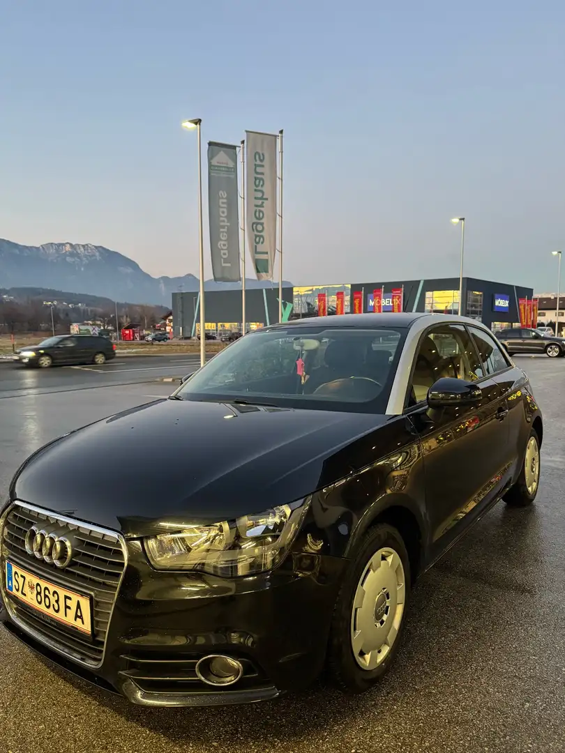Audi A1 1,2 TFSI Ambition Schwarz - 1