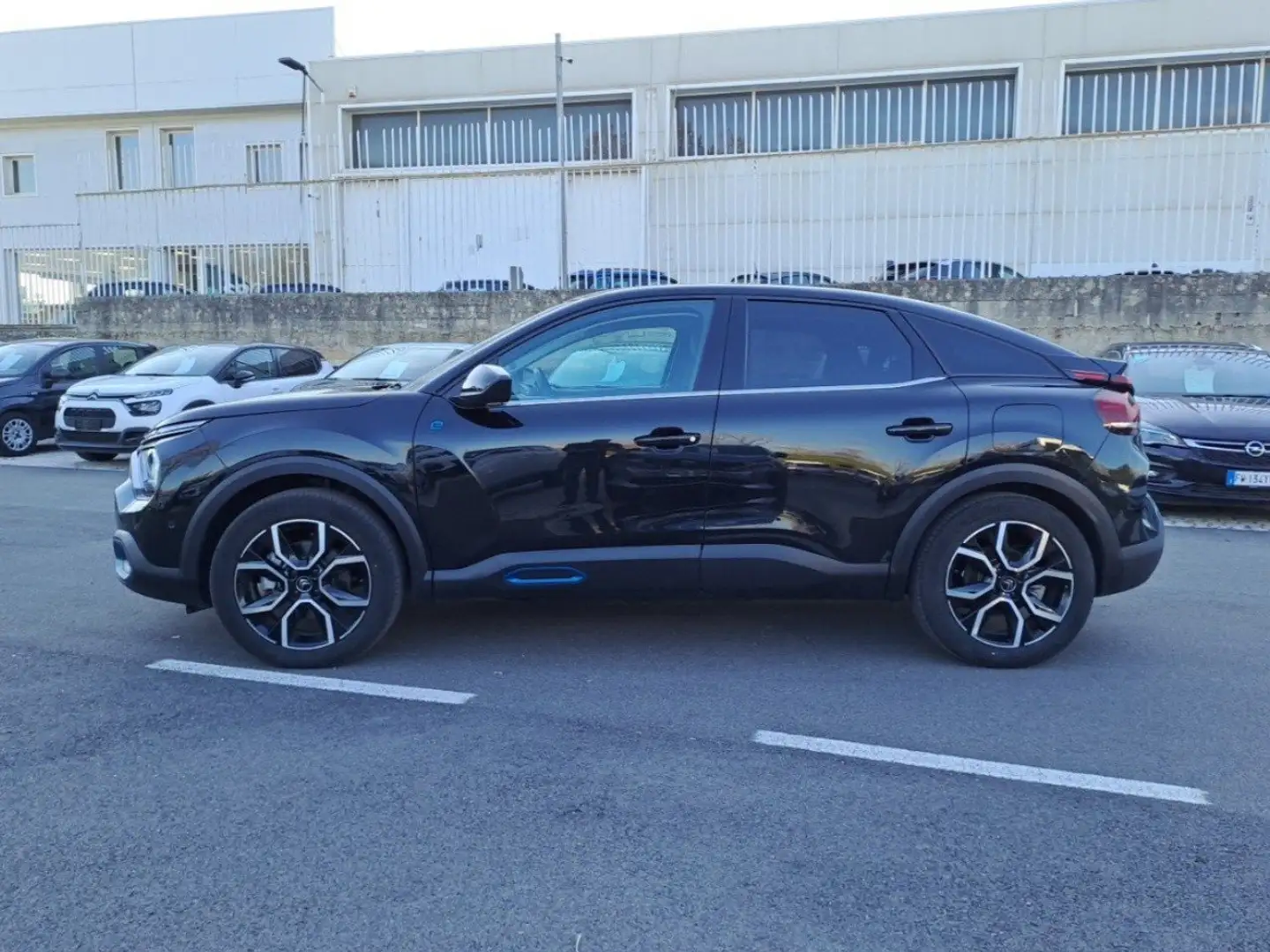 Citroen C4 100 kW 136CV Electric Shine Czarny - 2