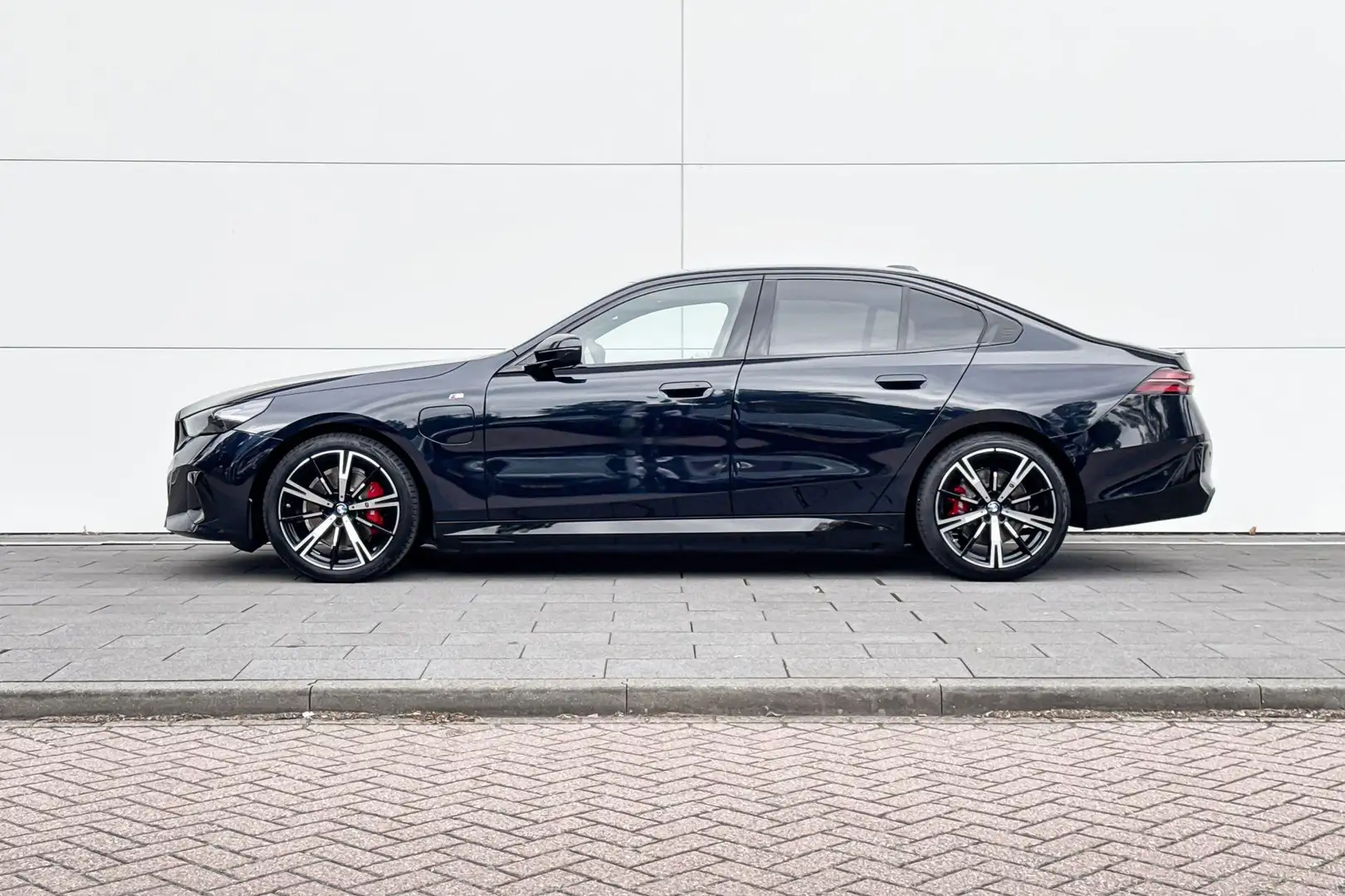 BMW 530 5 Serie Sedan 530e M Sport Edition | M Sport Pro | Noir - 2