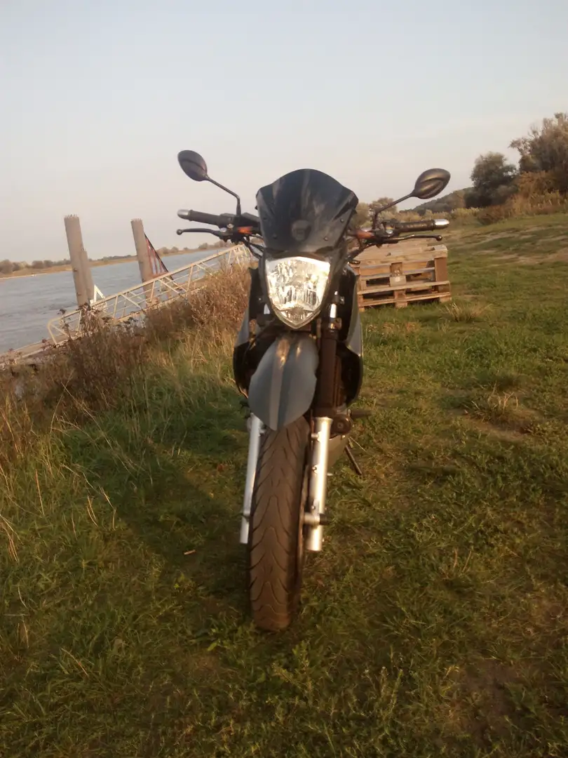 Kawasaki KLE 500 Supermoto-Umbau, agiles Handling, coole Optik Grijs - 2