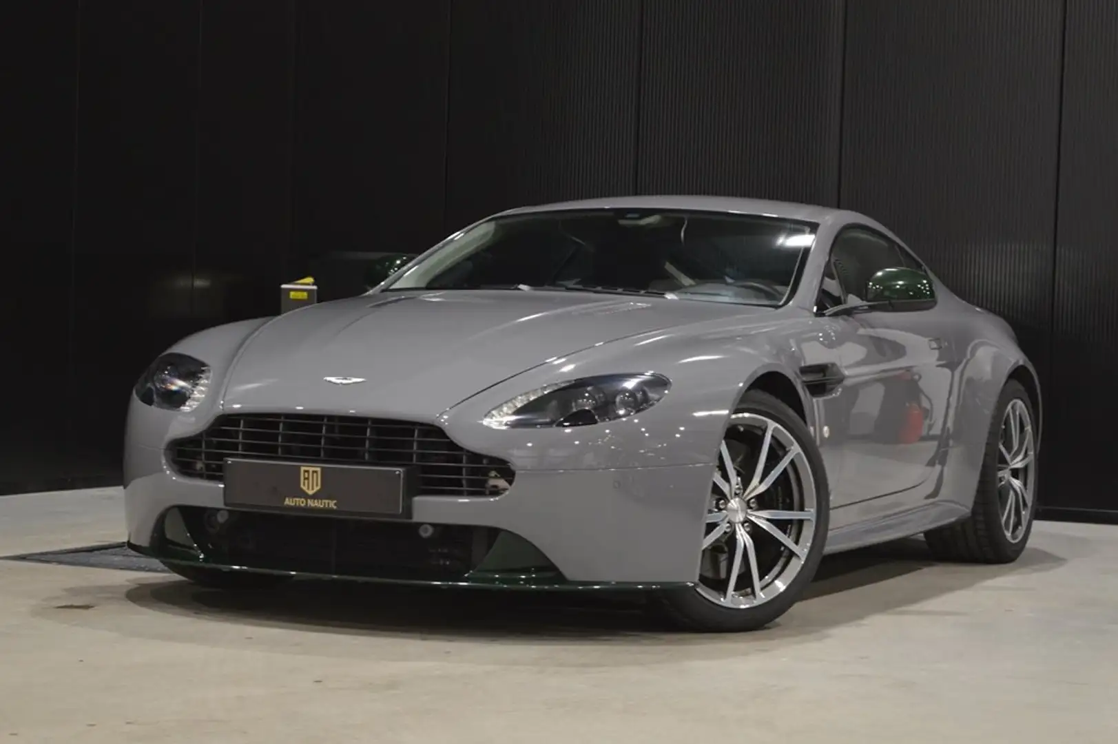 Aston Martin Vantage S V8 4.7i Swedish forest edition 1 / 4 - 18.000 km Gris - 1