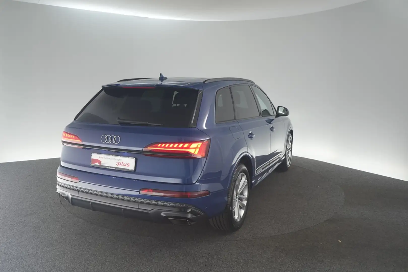 Audi Q7 55 TFSI qu. Tiptronic S line 7 Sitzer Pano Blau - 2