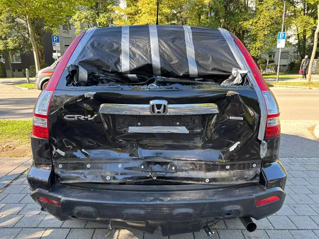 Honda CR-V view 4