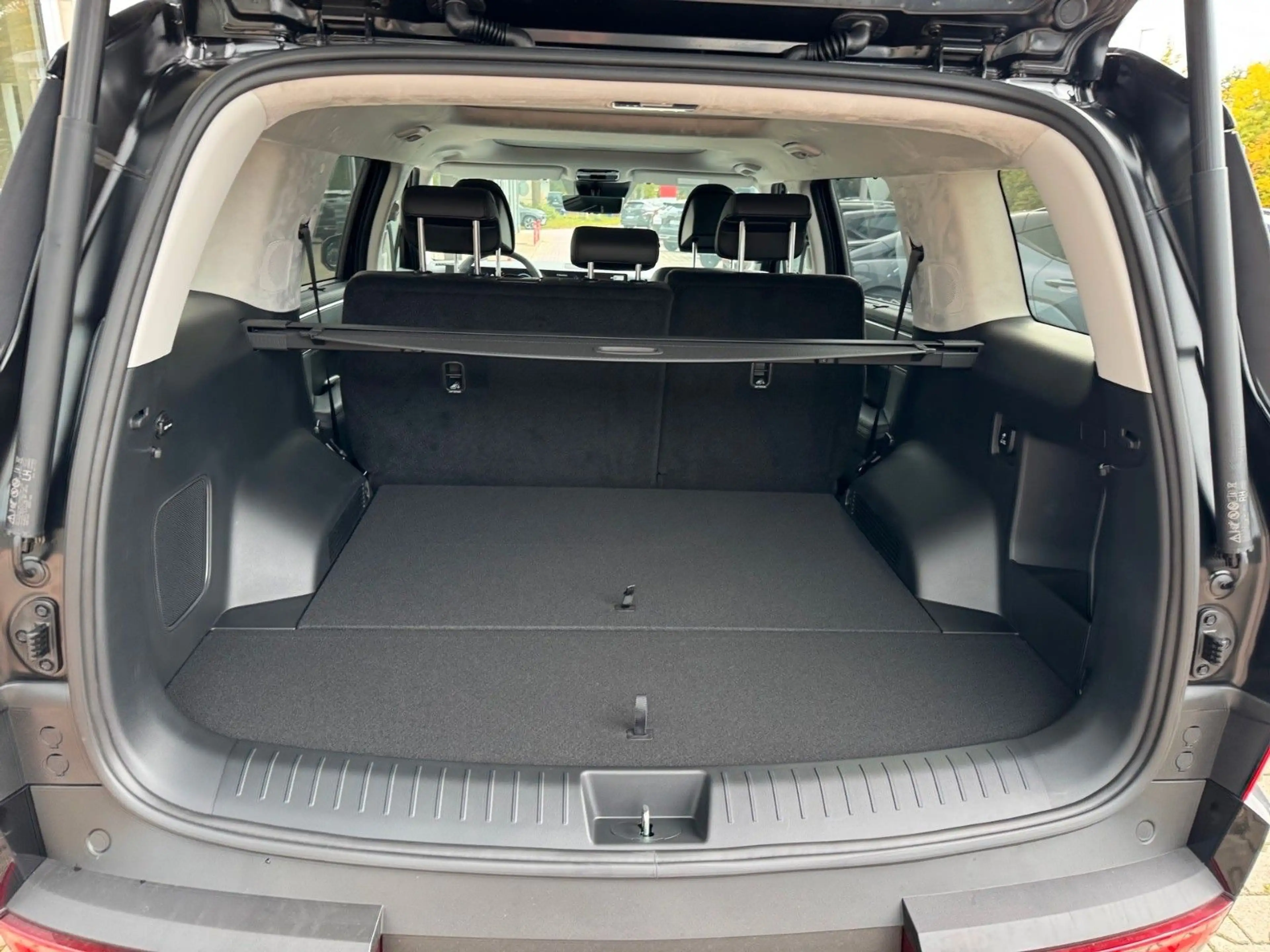Hyundai SANTA FE 1.6 T-GDIHEV Signature 4WD Auto — photo 11