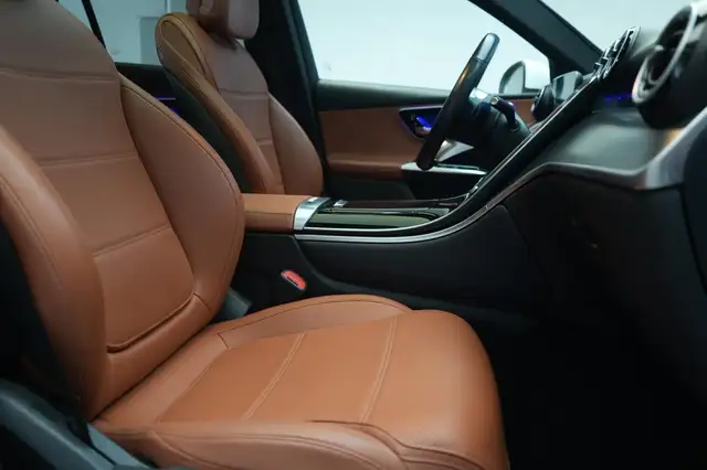 Mercedes-Benz GLC view 7
