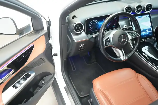 Mercedes-Benz GLC view 14