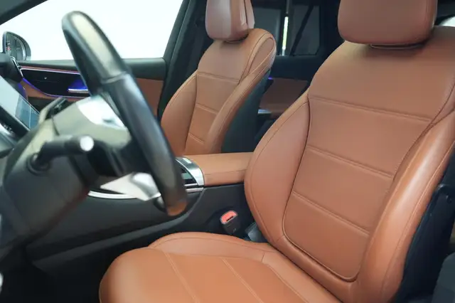 Mercedes-Benz GLC view 13
