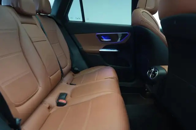 Mercedes-Benz GLC view 12