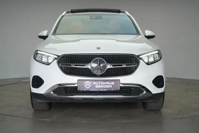Mercedes-Benz GLC view 2