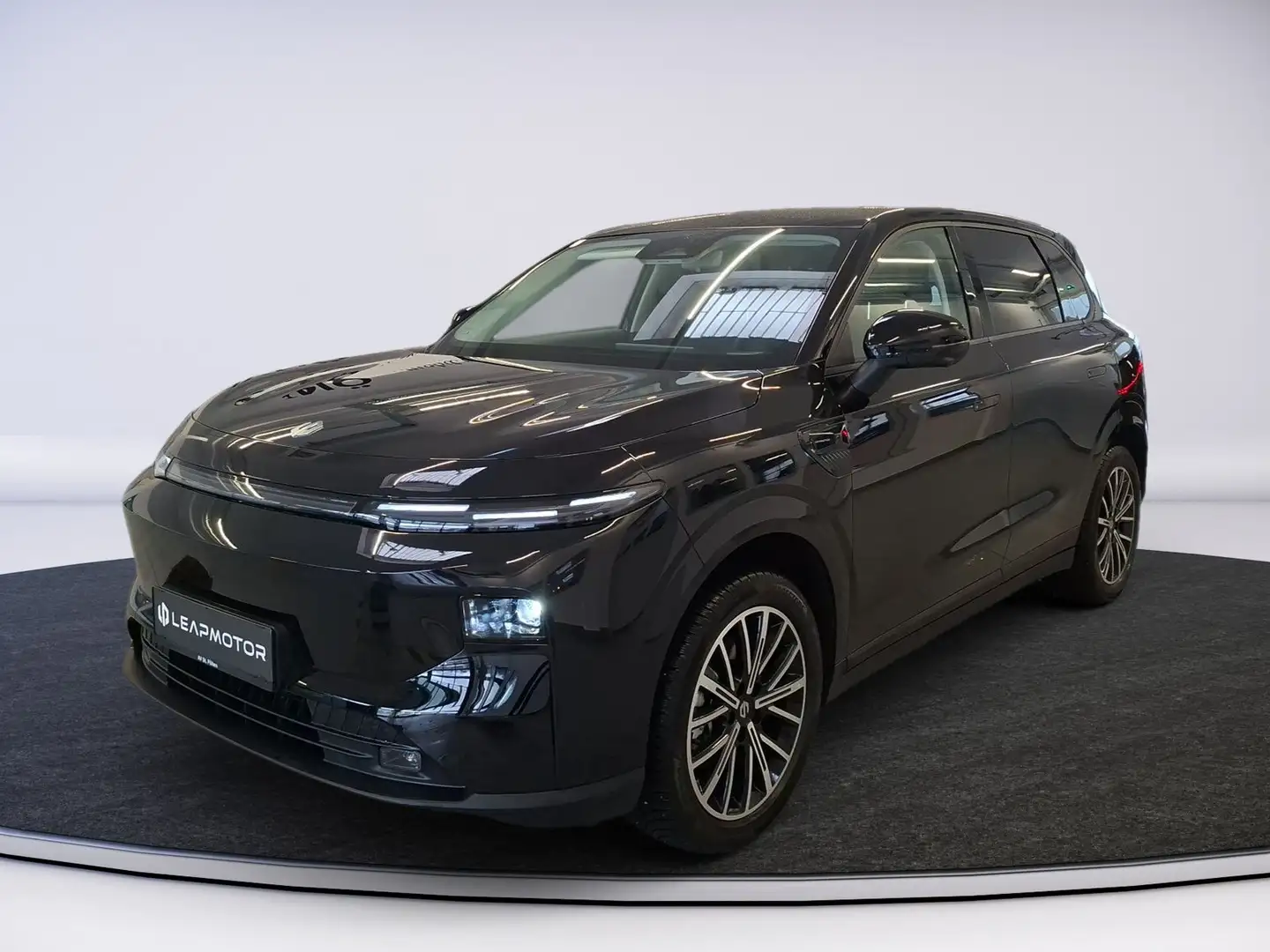 Leapmotor B10 67.1Wh Design Pro Max Schwarz - 2