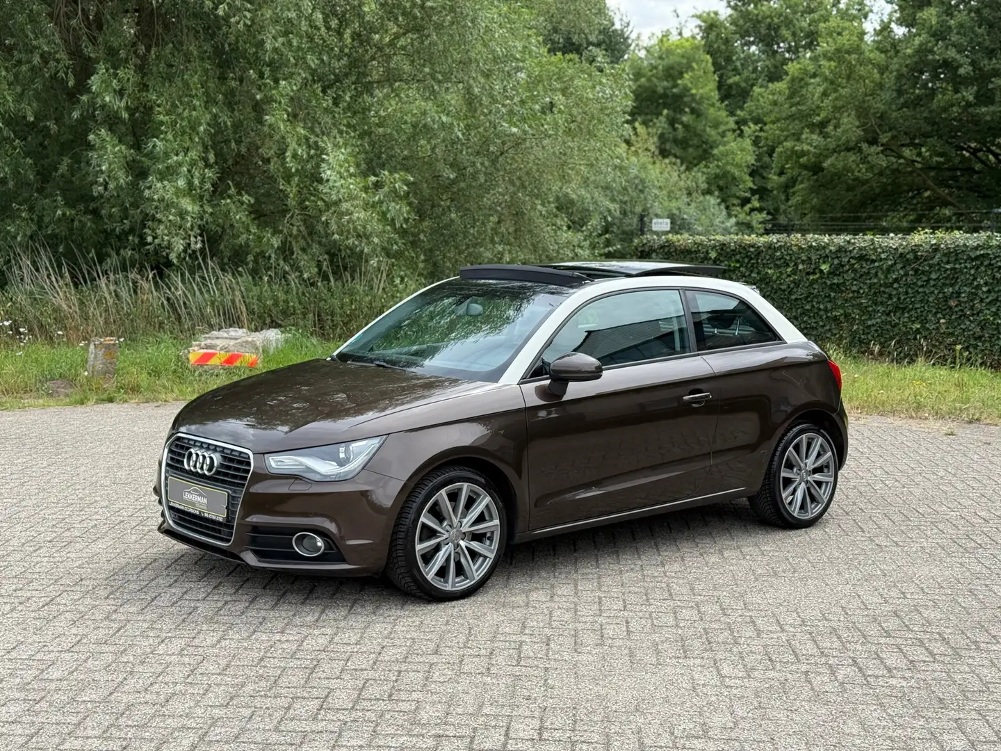 Audi A1 1.4 TFSI AUTOMAAT I PANO I STOELVERW I MOOI I 122P Brun - 1