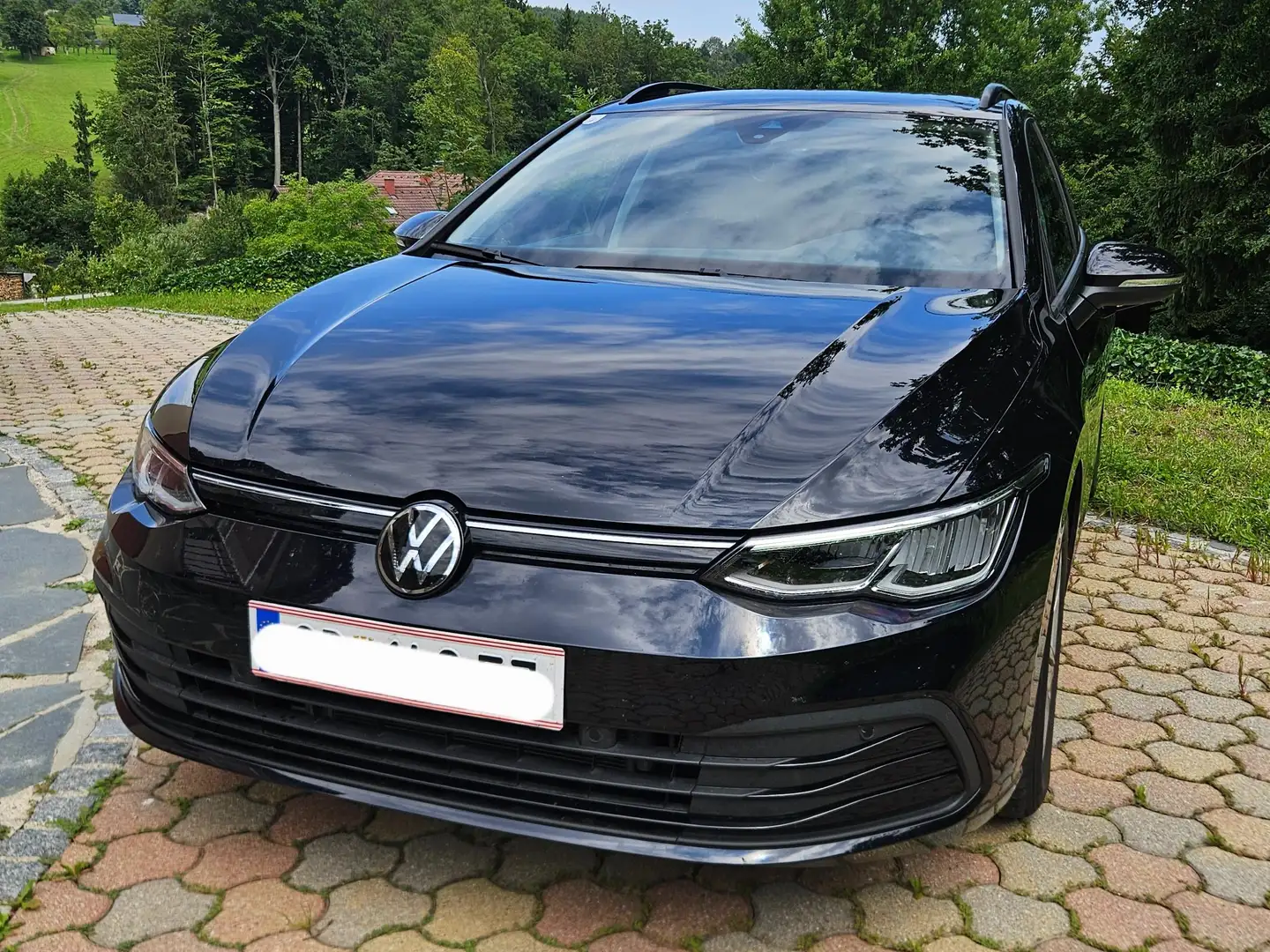 Volkswagen Golf Variant Golf Variant 1,0 eTSI Life DSG Life Schwarz - 2