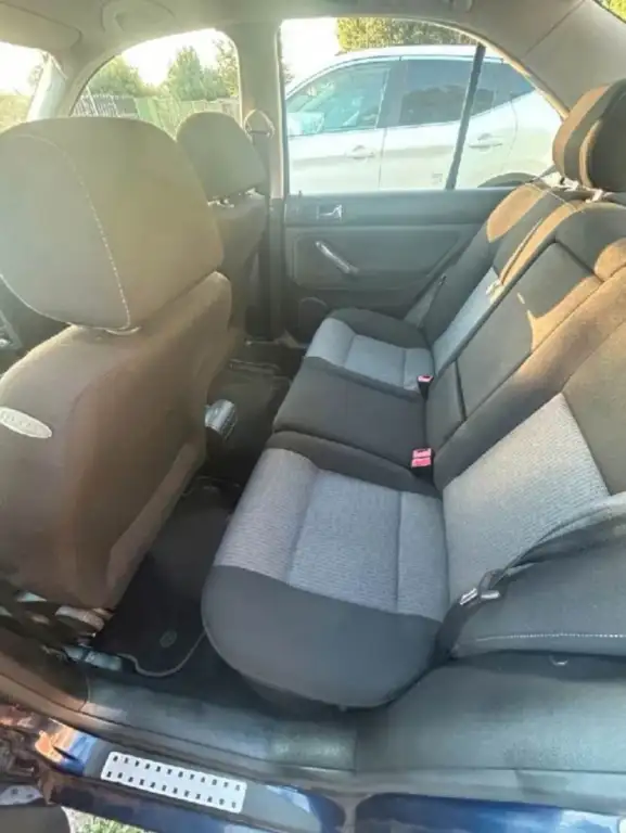 Volkswagen Bora 2004 из Европы — купить под ключ
