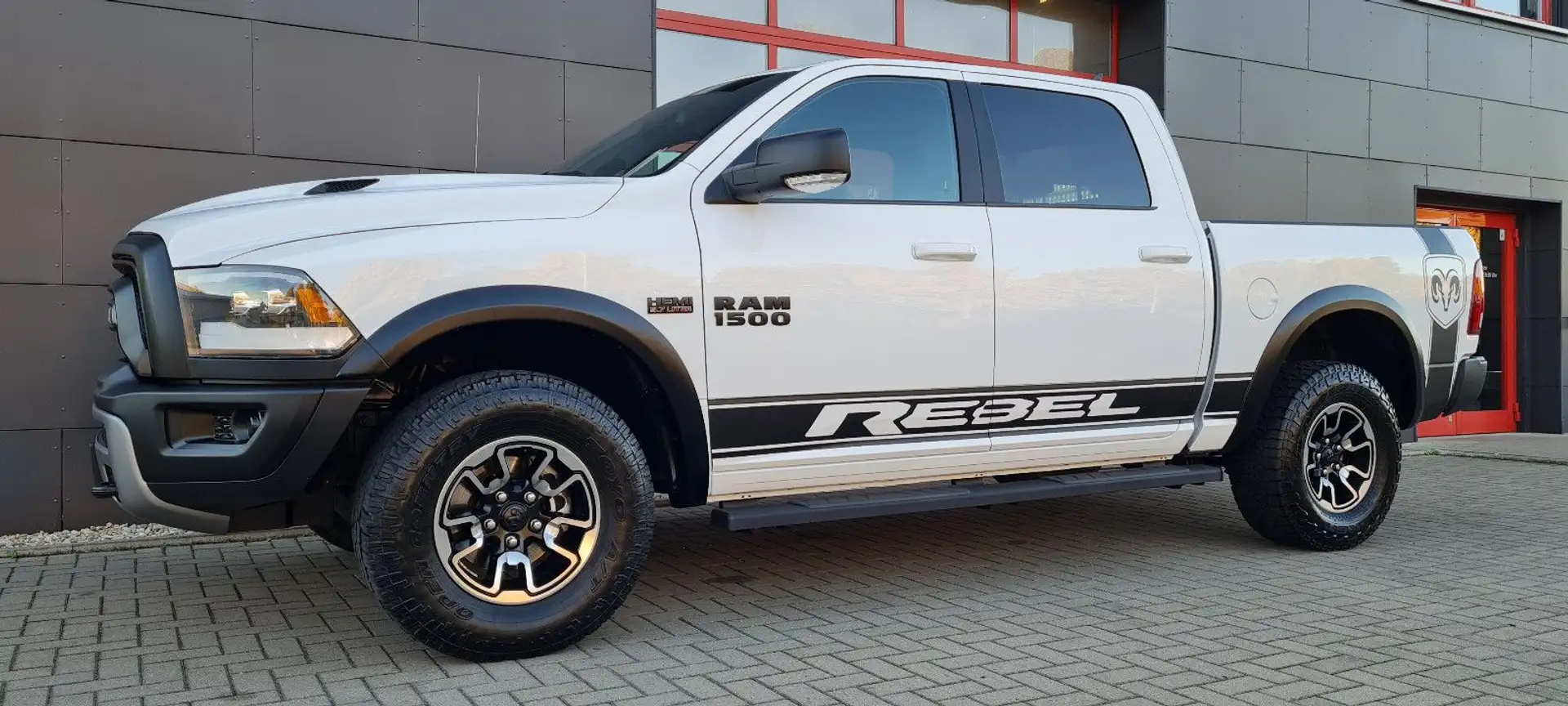 Dodge RAM REBEL 5.7 V8 OFFROAD Prins LPG Navi Blanco - 2