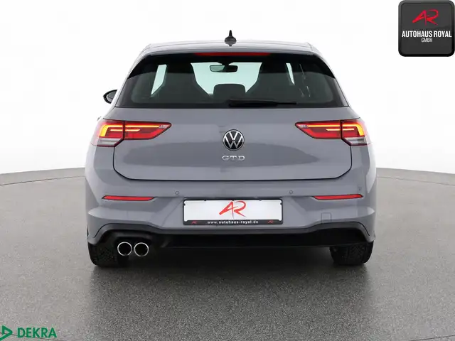 Volkswagen Golf view 4