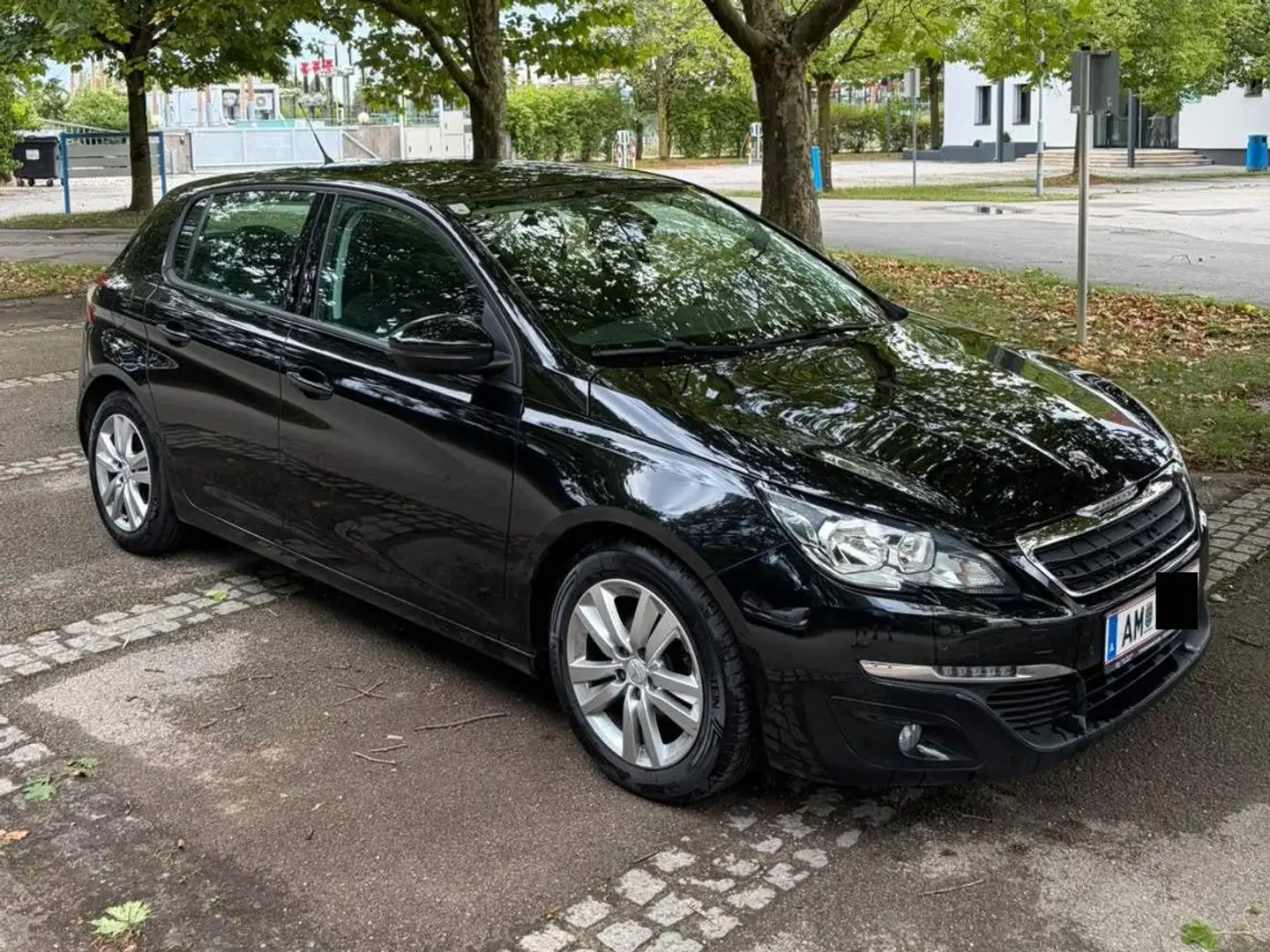 Peugeot 308 308 1,6 Blue HDi Active Active Schwarz - 1