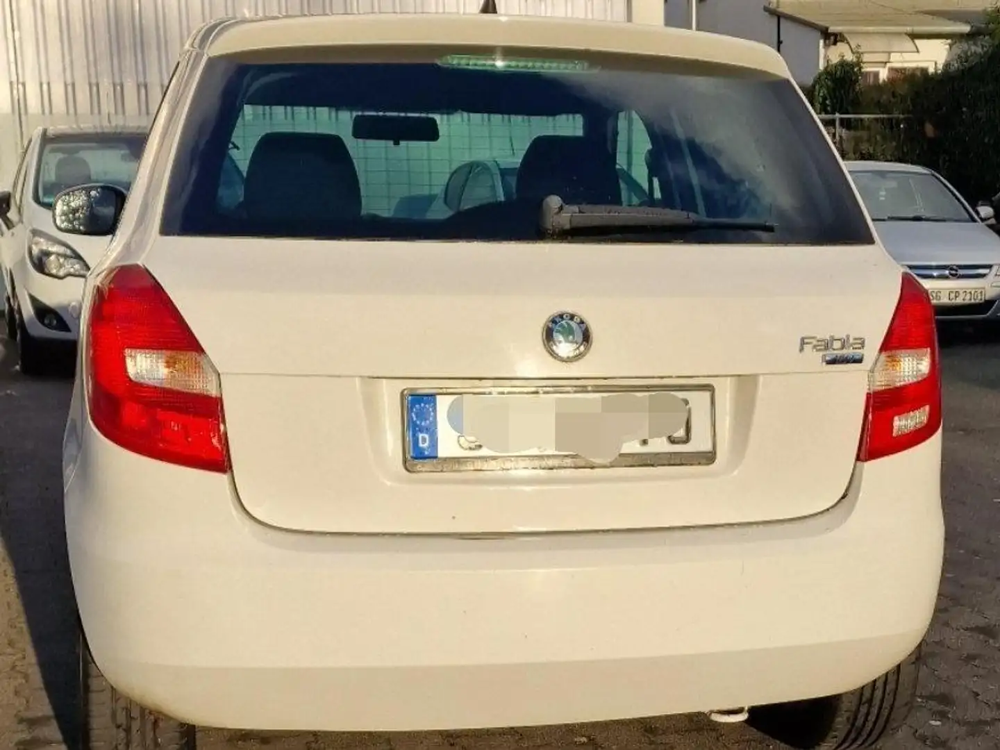 Skoda Fabia Basis. AUS 1HAND Weiß - 2
