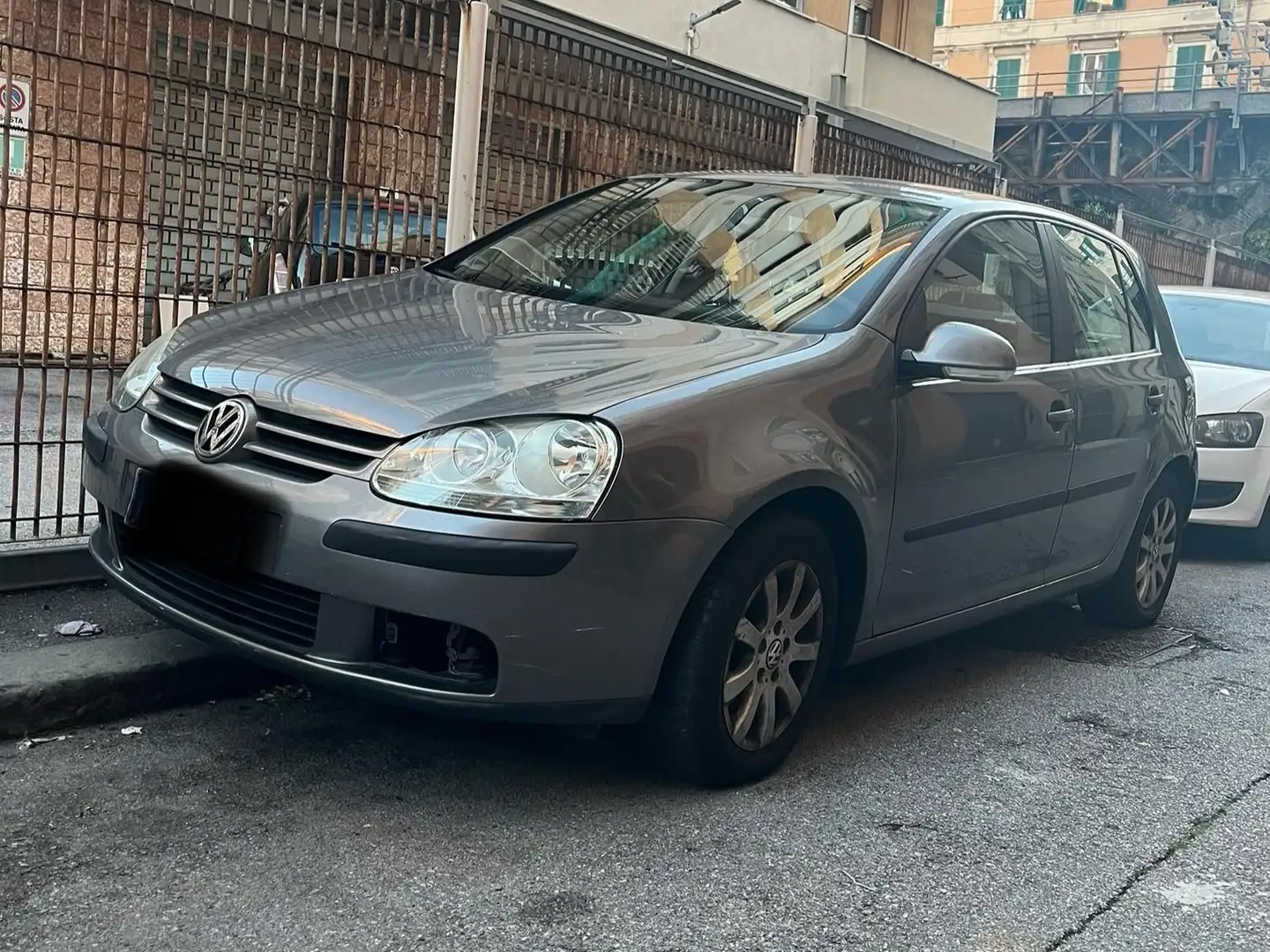 Volkswagen Golf 5p 1.6 Comfortline Argento - 1