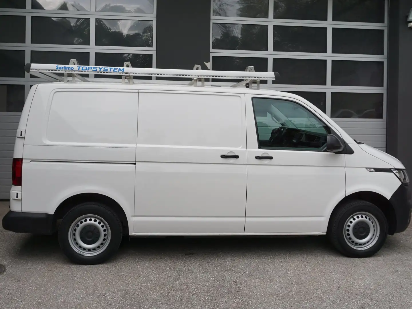 Volkswagen T6.1 Transporter 4MOTION Weiß - 2