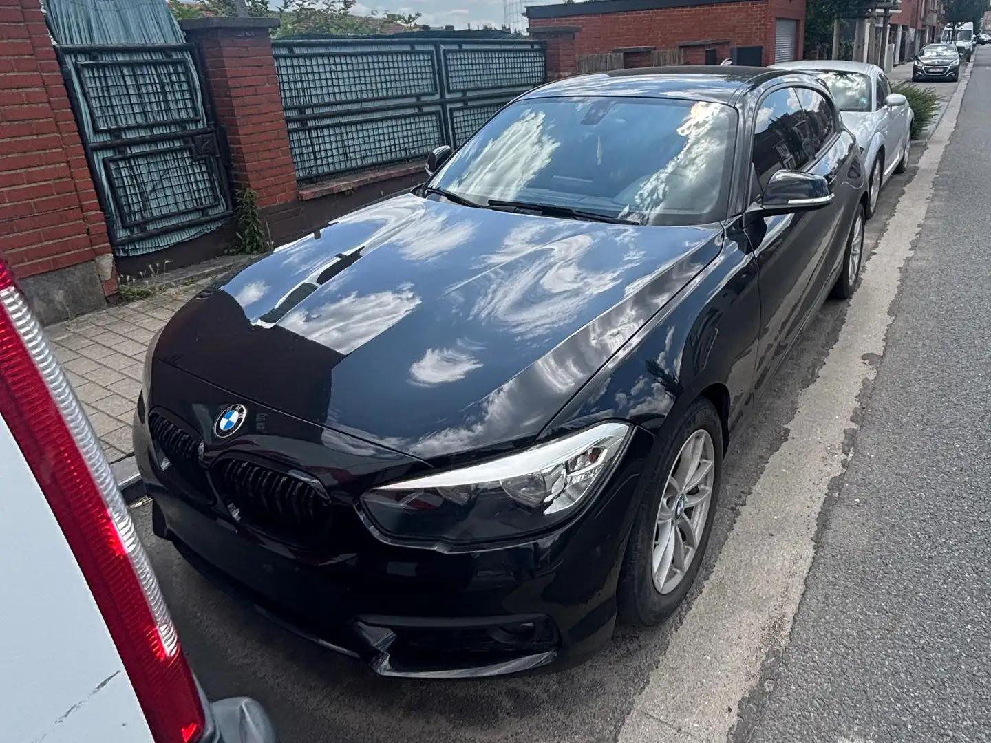 BMW 114 114 d JOY Edition Zwart - 1