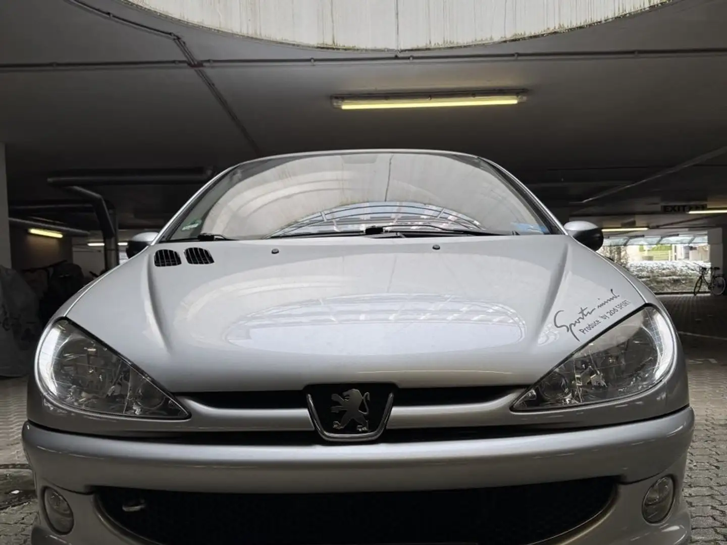 Peugeot 206 style 1,6 Motor Silber - 1