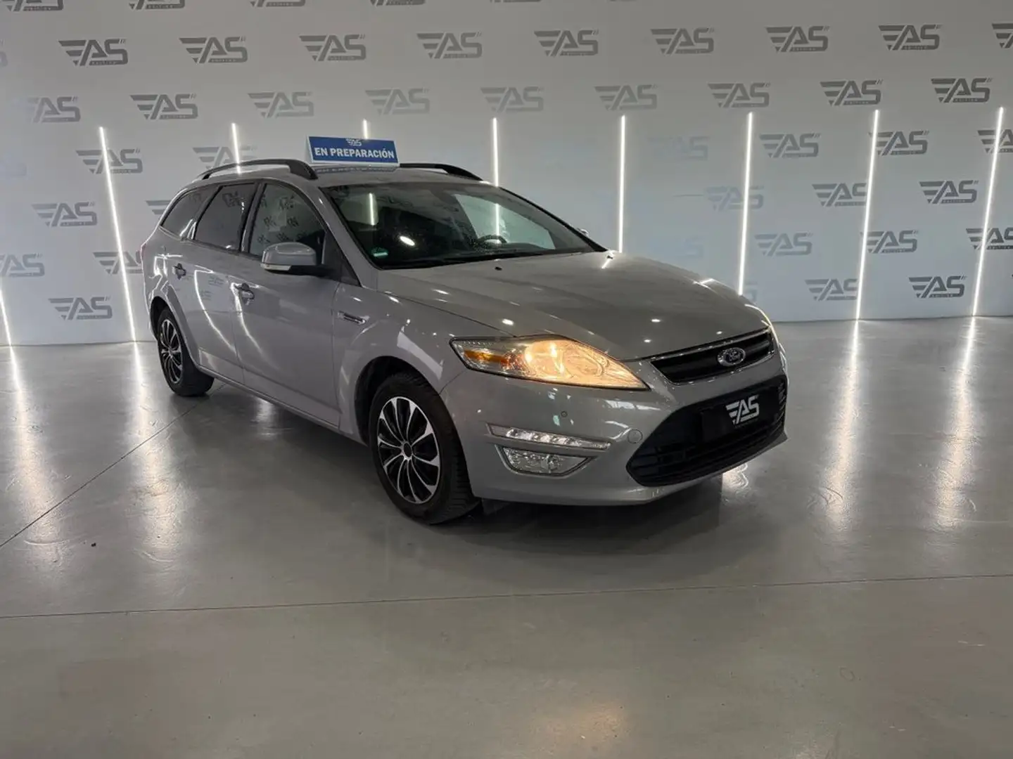 Ford Mondeo 1.6 EcoBoost 160cv Titanium Sportbreak Gris - 2