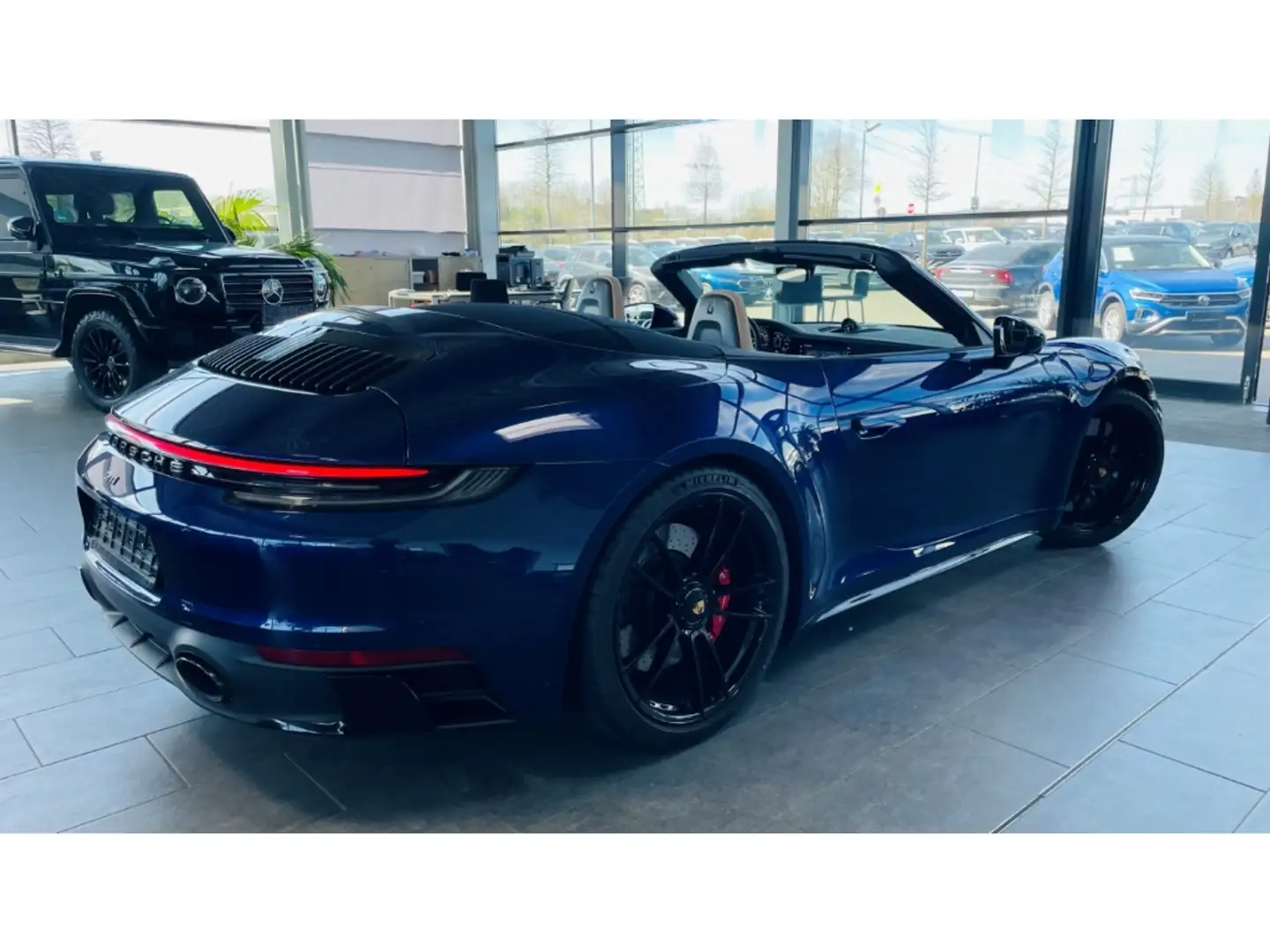 Porsche 992 911 Carrera GTS Cabriolet Matrix Navi BOSE ACC Spo Blau - 2